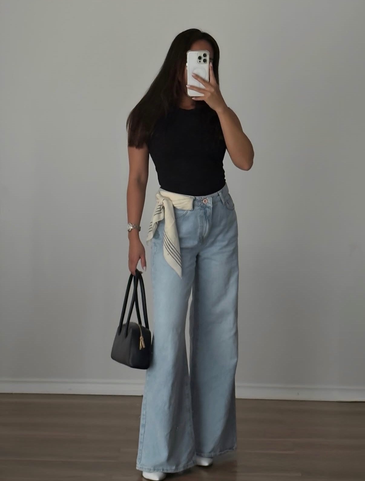 @love_anne17 styling the Cielo Scarf 🤍

Available at ollieta.com