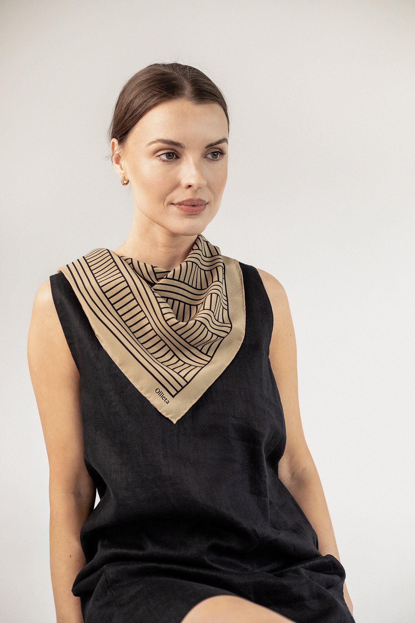 Fiorella Scarf