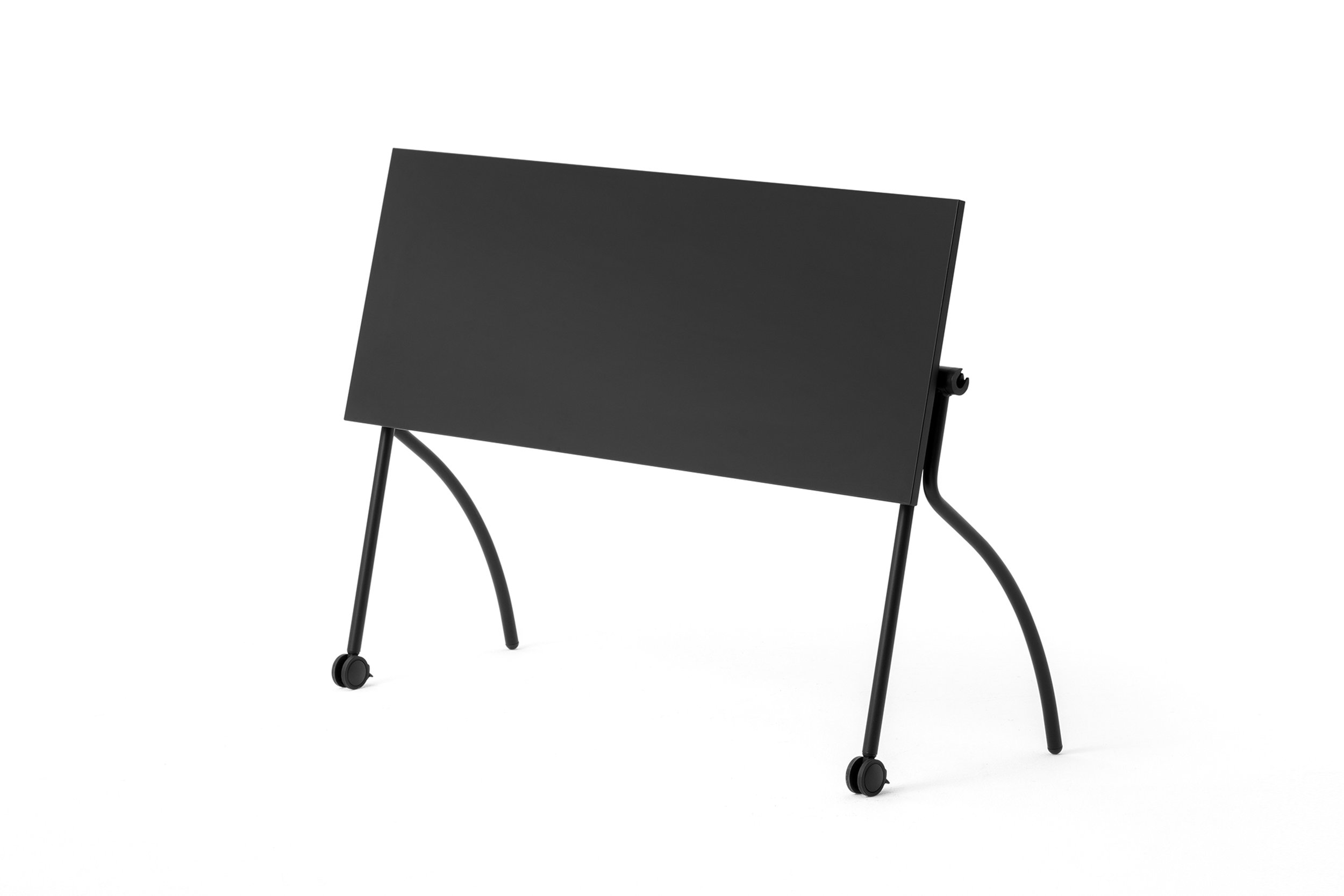 mara_gate-training-10_office-table-desk-linking-stackable-university-school-office-metal-workspace.jpg