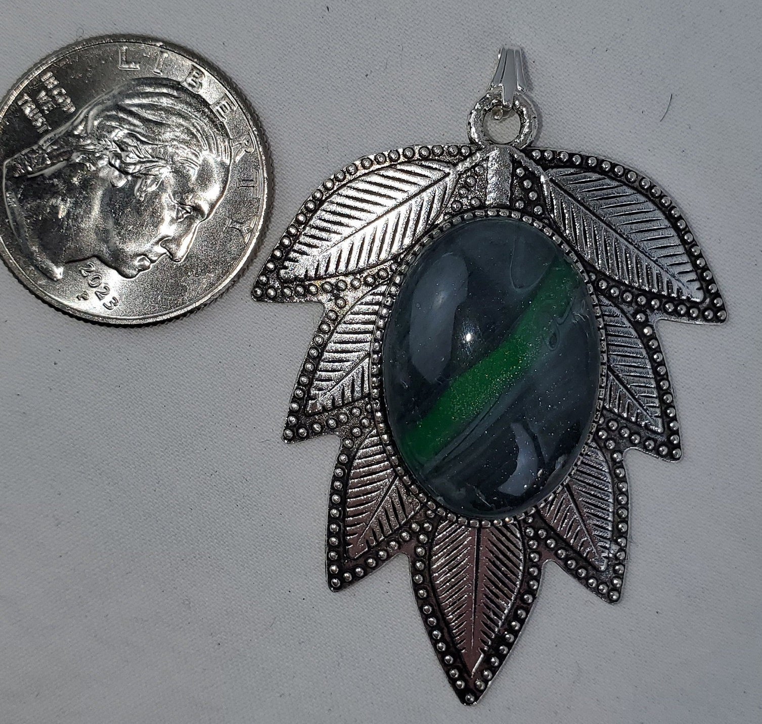 https://i.etsystatic.com/33064762/r/il/10fafe/5786969443/il_fullxfull.5786969443_f0vj.jpg