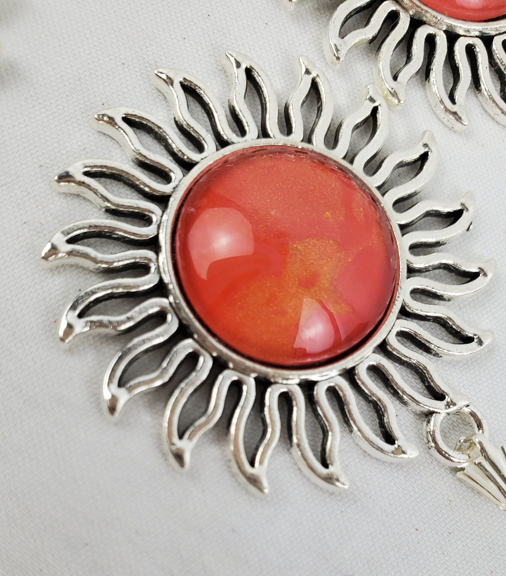 https://i.etsystatic.com/33064762/r/il/84dd62/5786378443/il_fullxfull.5786378443_t2y1.jpg