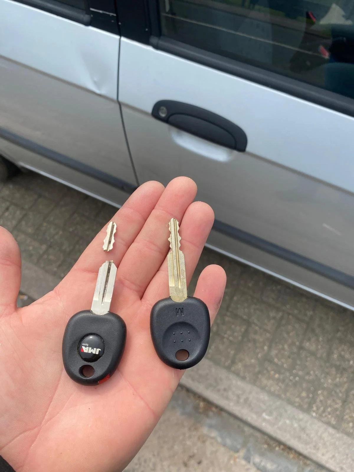 broken key replacement