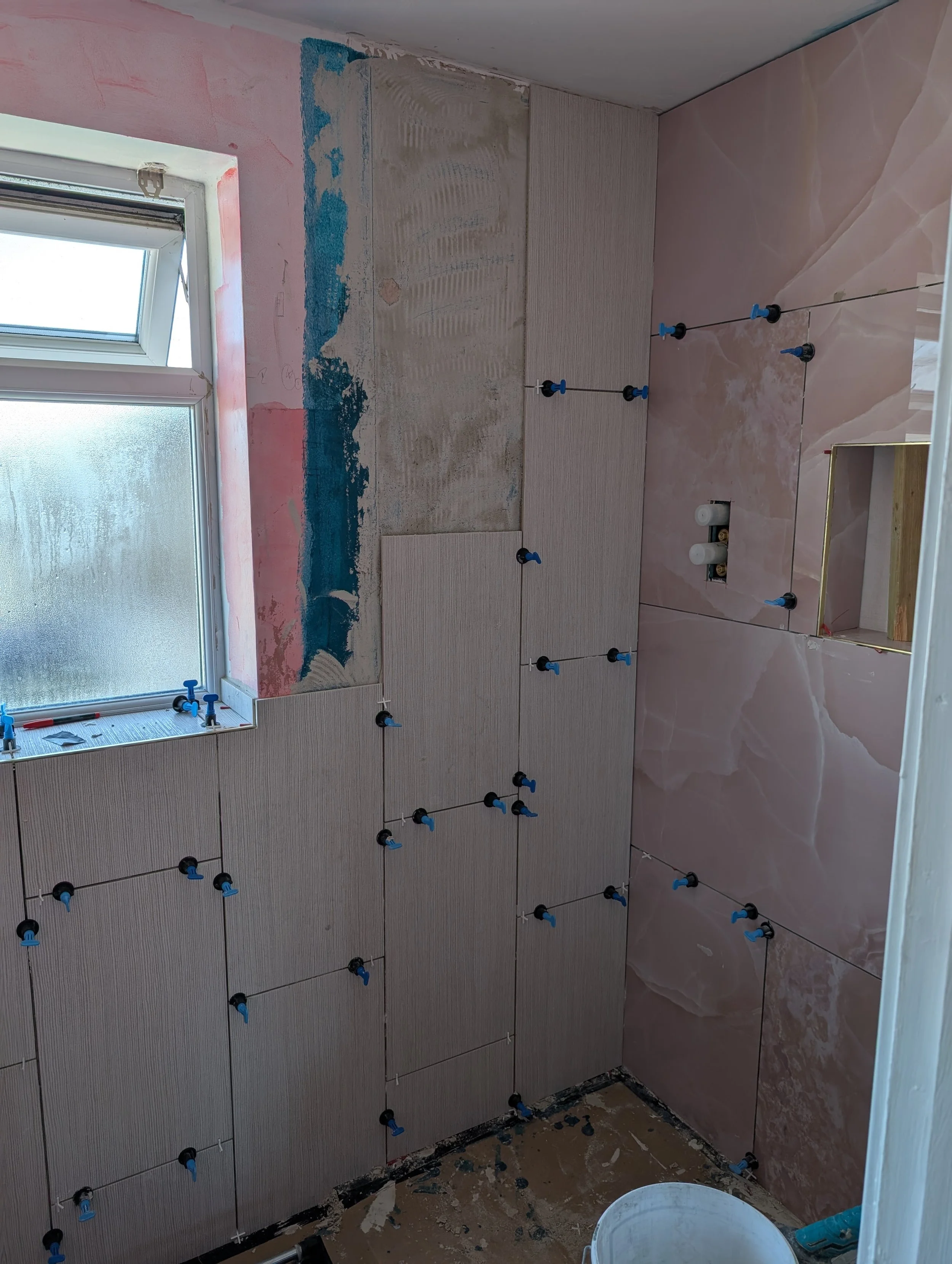Fully tiled