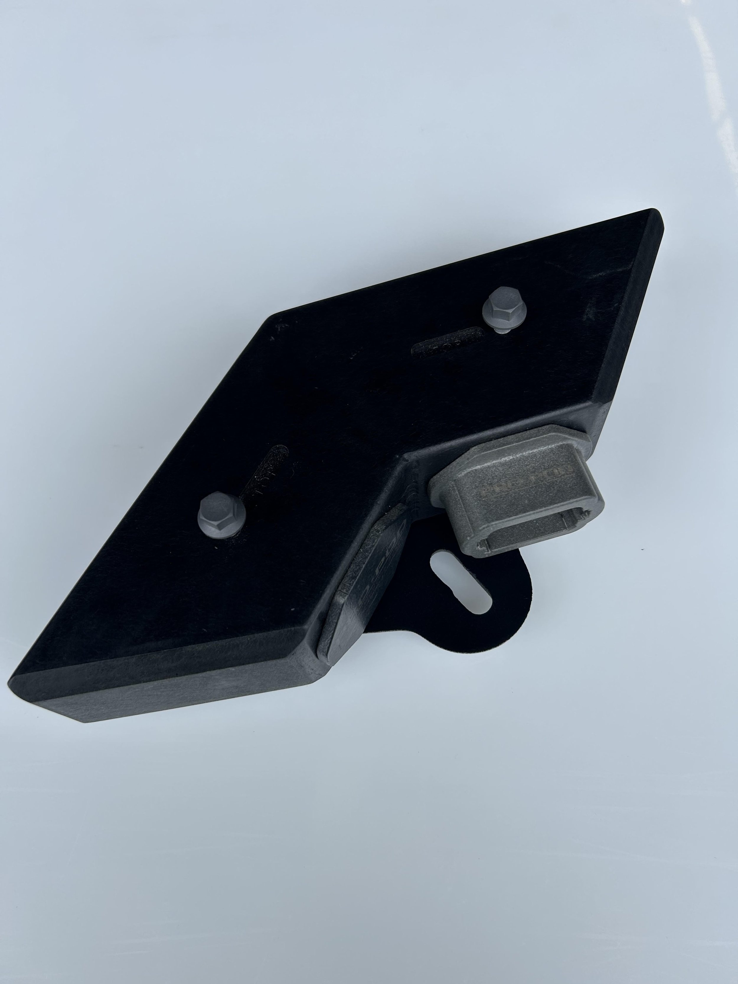 Pod with tether top.jpg
