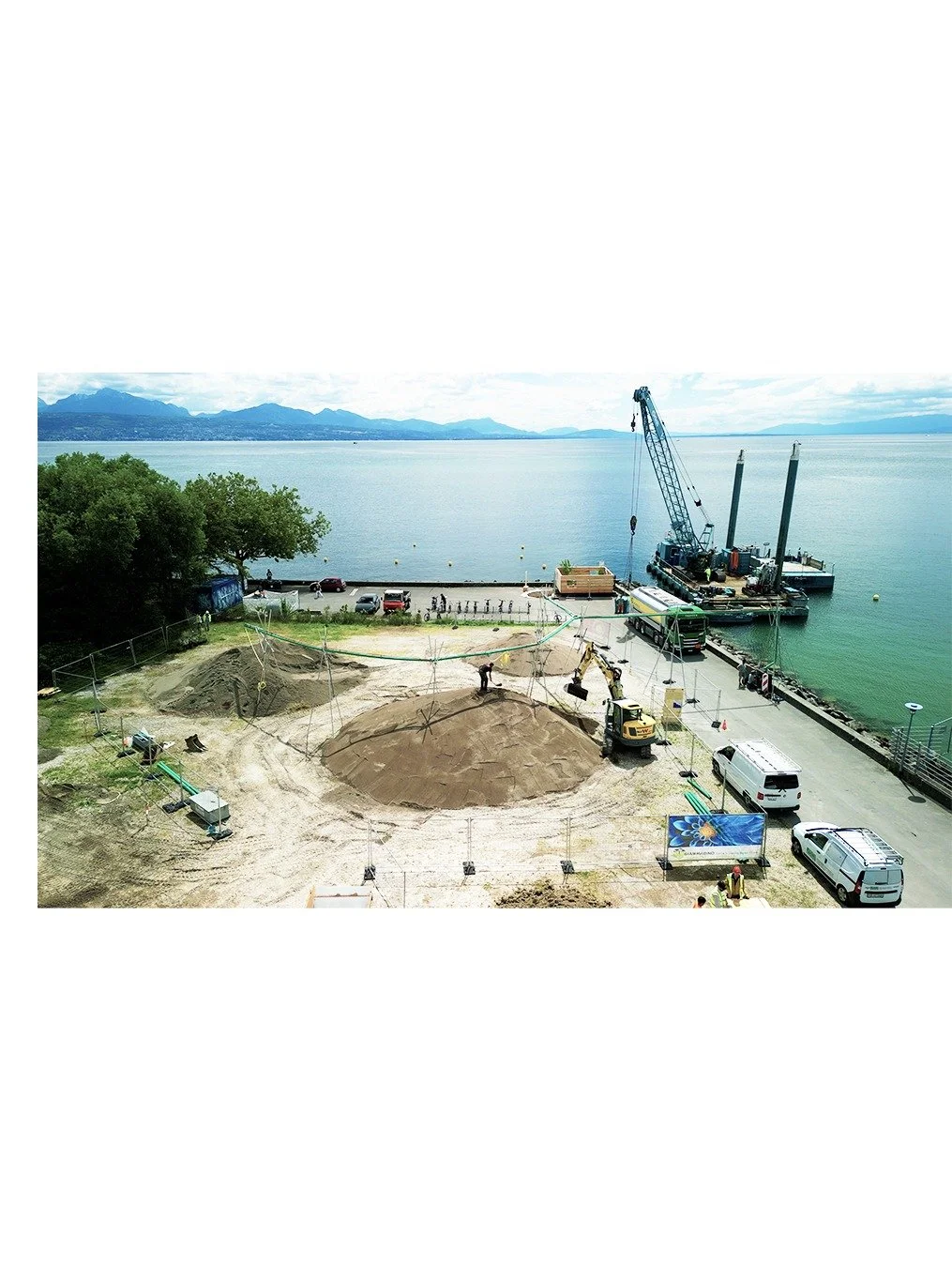 Revisited / M&eacute;l-usine au jardin &ndash; LJ24 Festival, Lausanne, Switzerland &ndash; Performative Landscapes

Last summer, we had the pleasure of participating in the Lausanne Jardins festival with our installation &quot;M&eacute;l-usine au Ja