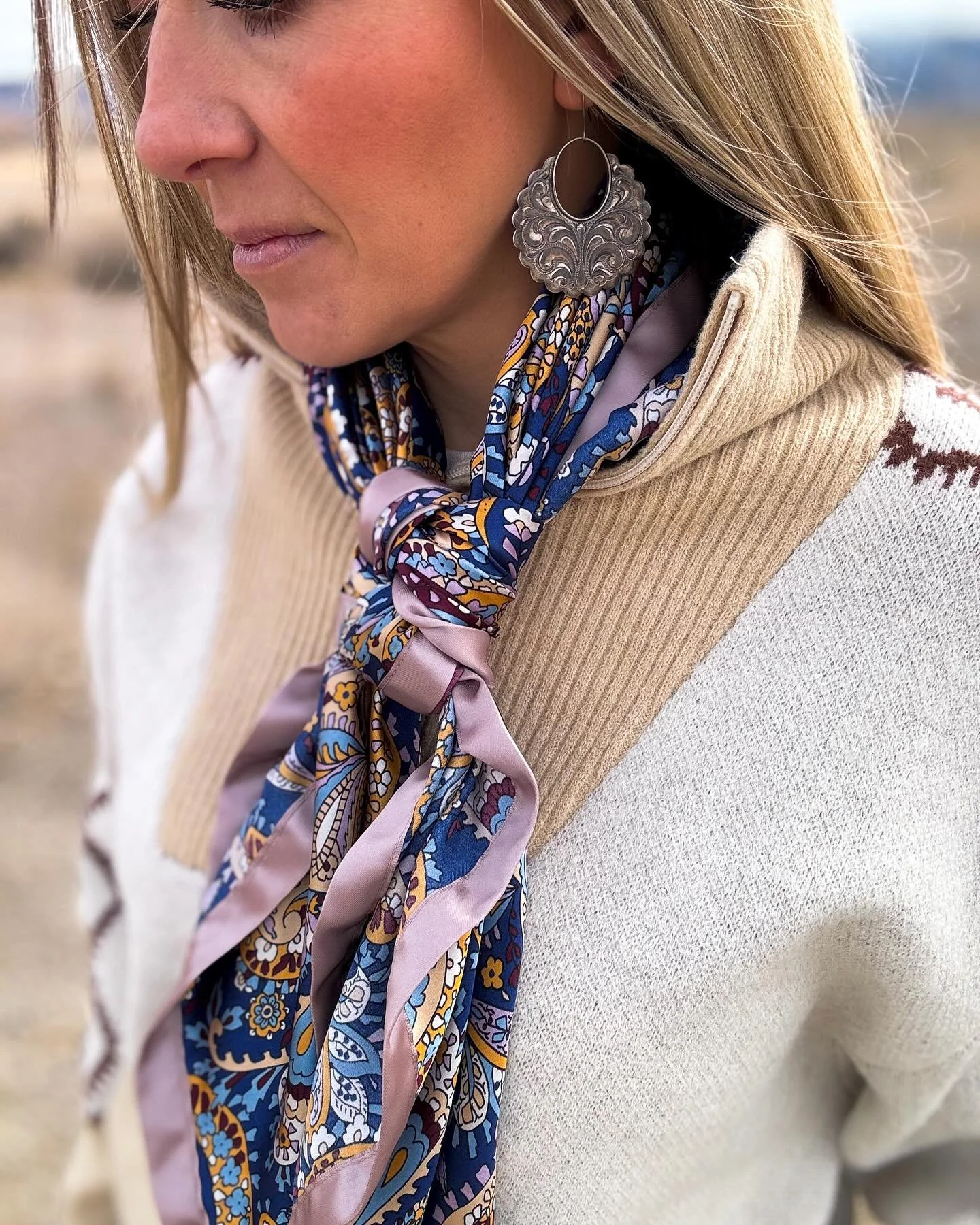 #wildrags #westernfashion #westernstyle #ranchlife #westernwear #wildragweather #scarf #scarfstyle #ranchstyle #wildragseason #outwest #nevada #montana #wyoming #ragsandwoodco