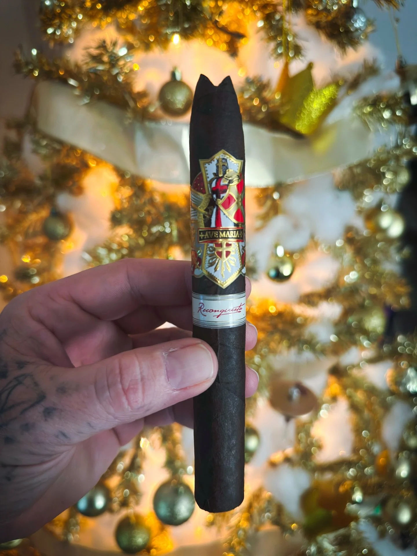 Good Afternoon. I present the Ave Maria Reconquista, yet another classic by the legends over at @ajfcigars