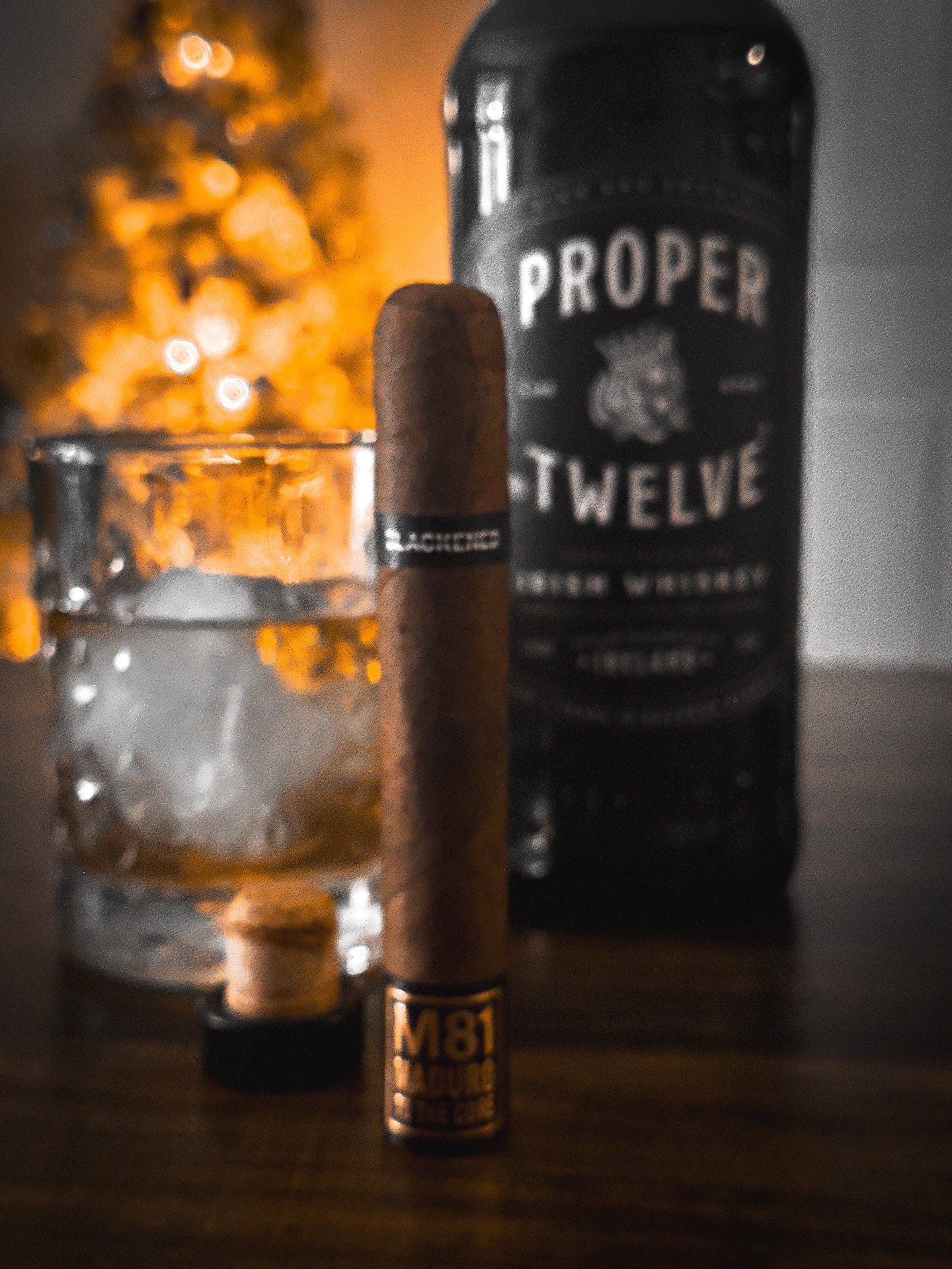 🎄🎅🏻💨Merry Christmas to all. 🤘🏻🎸🥃. #M81