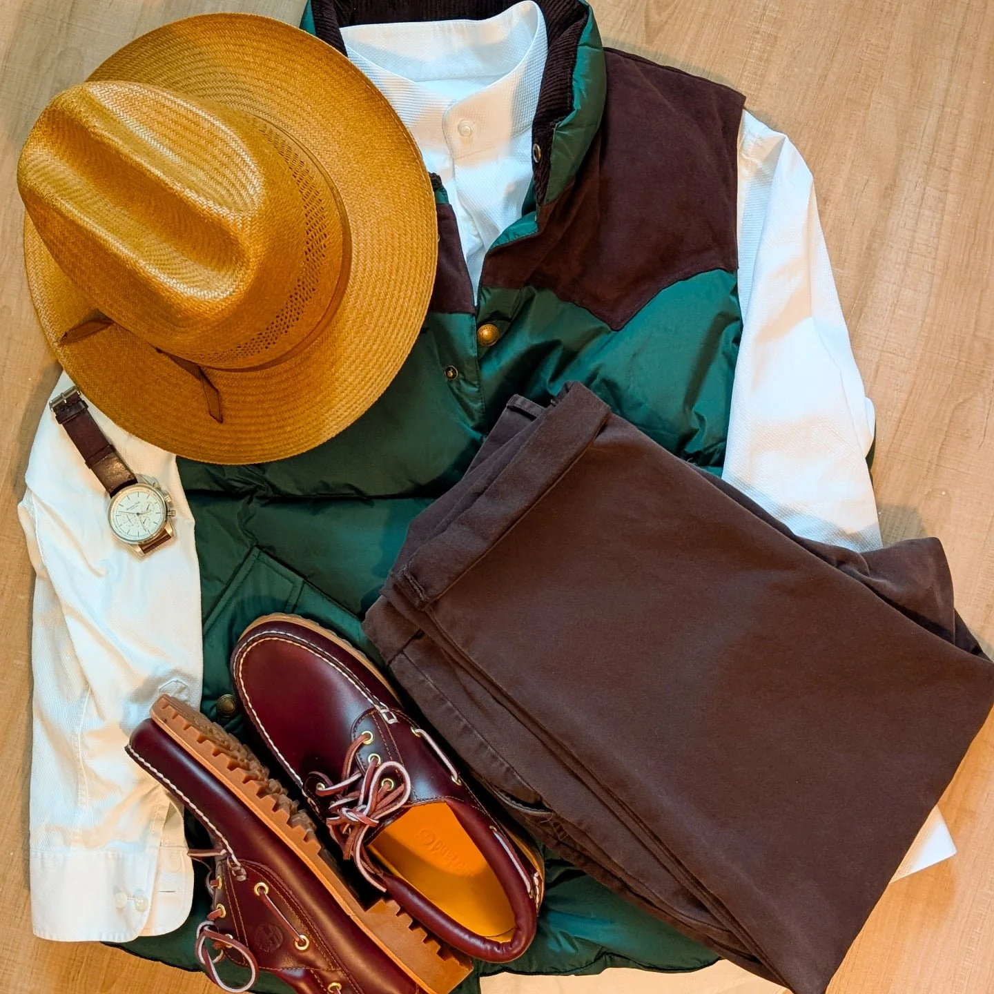 Ranch ready elegance meets timeless style. There's something about the combination of a well-worn straw hat, rich leather, and perfectly coordinated earth tones that speaks to both adventure and refinement.

Whether you're heading to a vineyard, a co