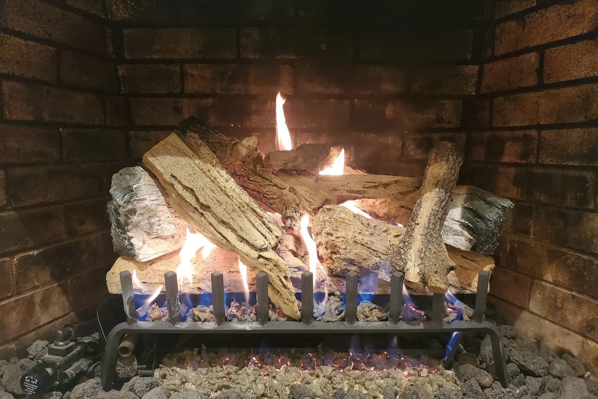 Fireplace 1.jpg