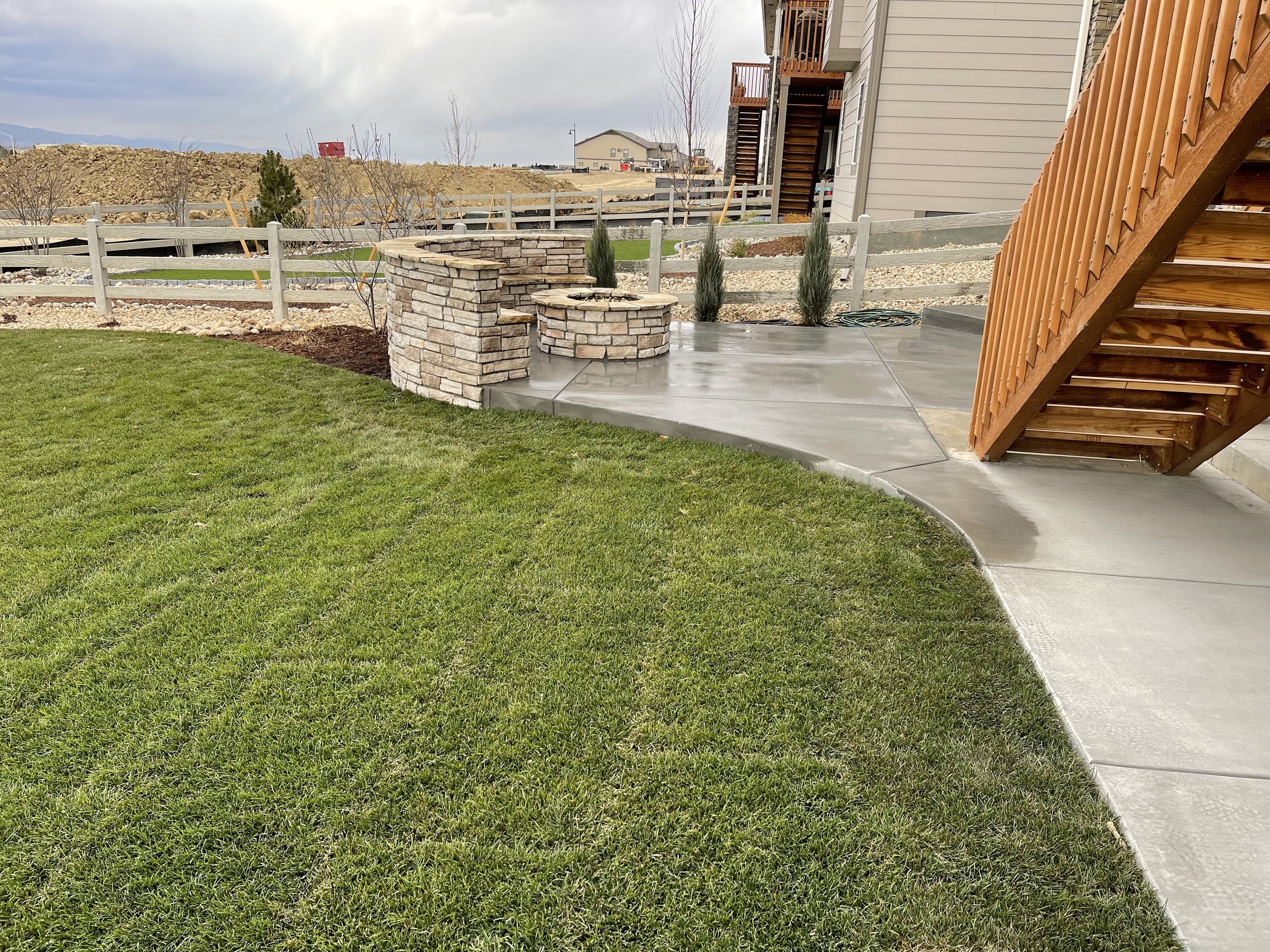 concrete-firepit-sod-96.jpg