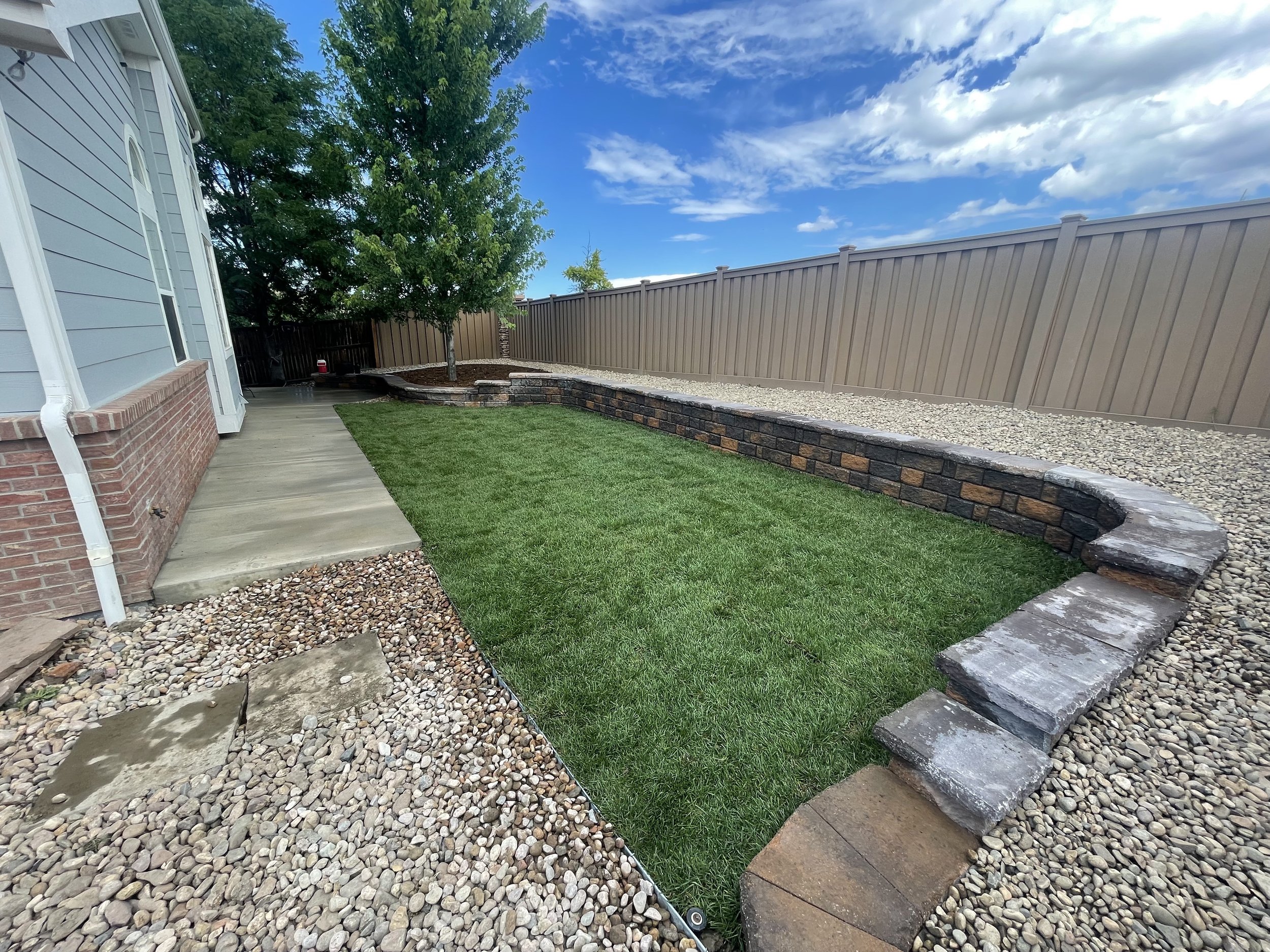 brick-sod-hardscape-89.jpg