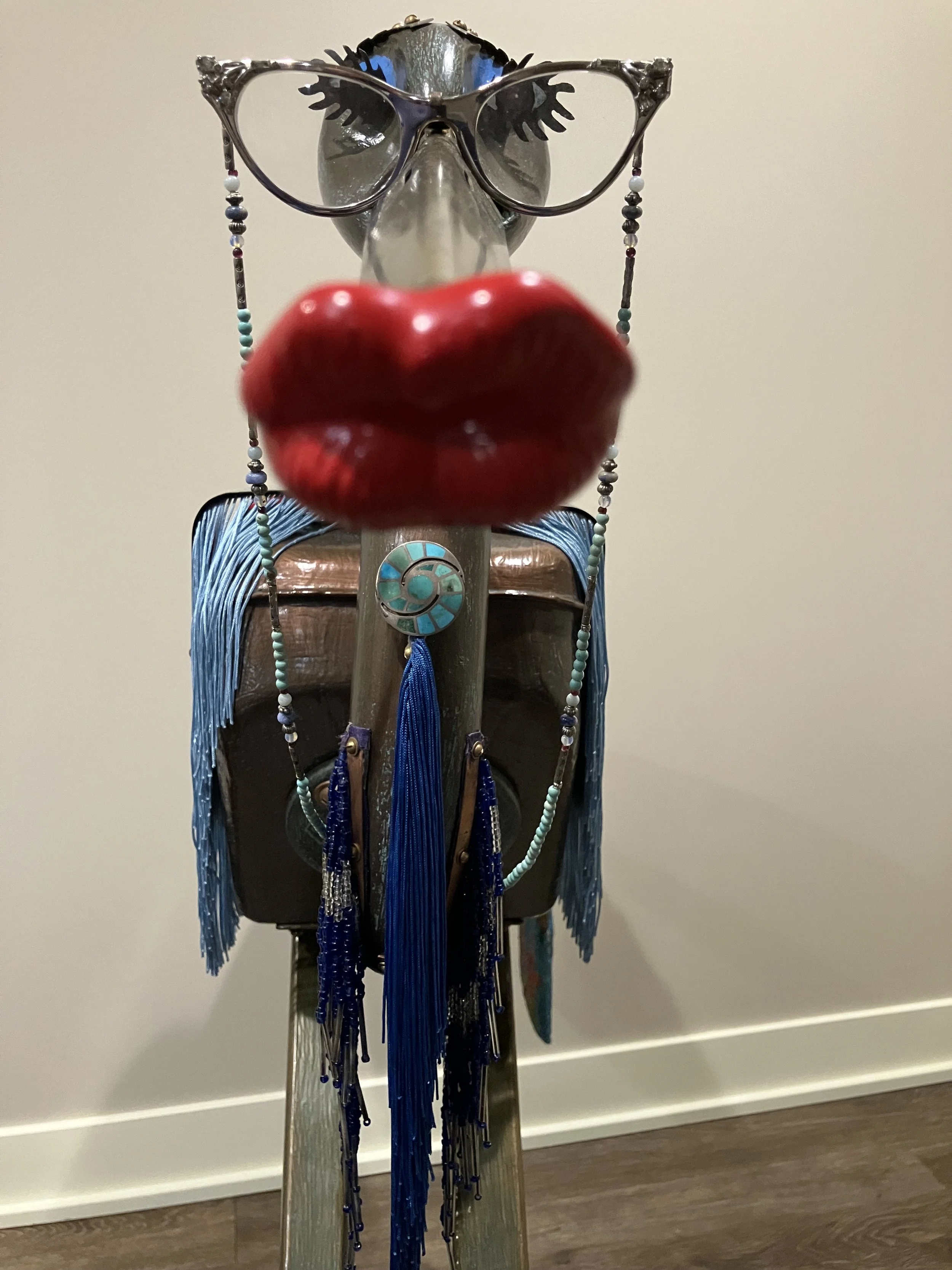 Kiss me you fool !!!