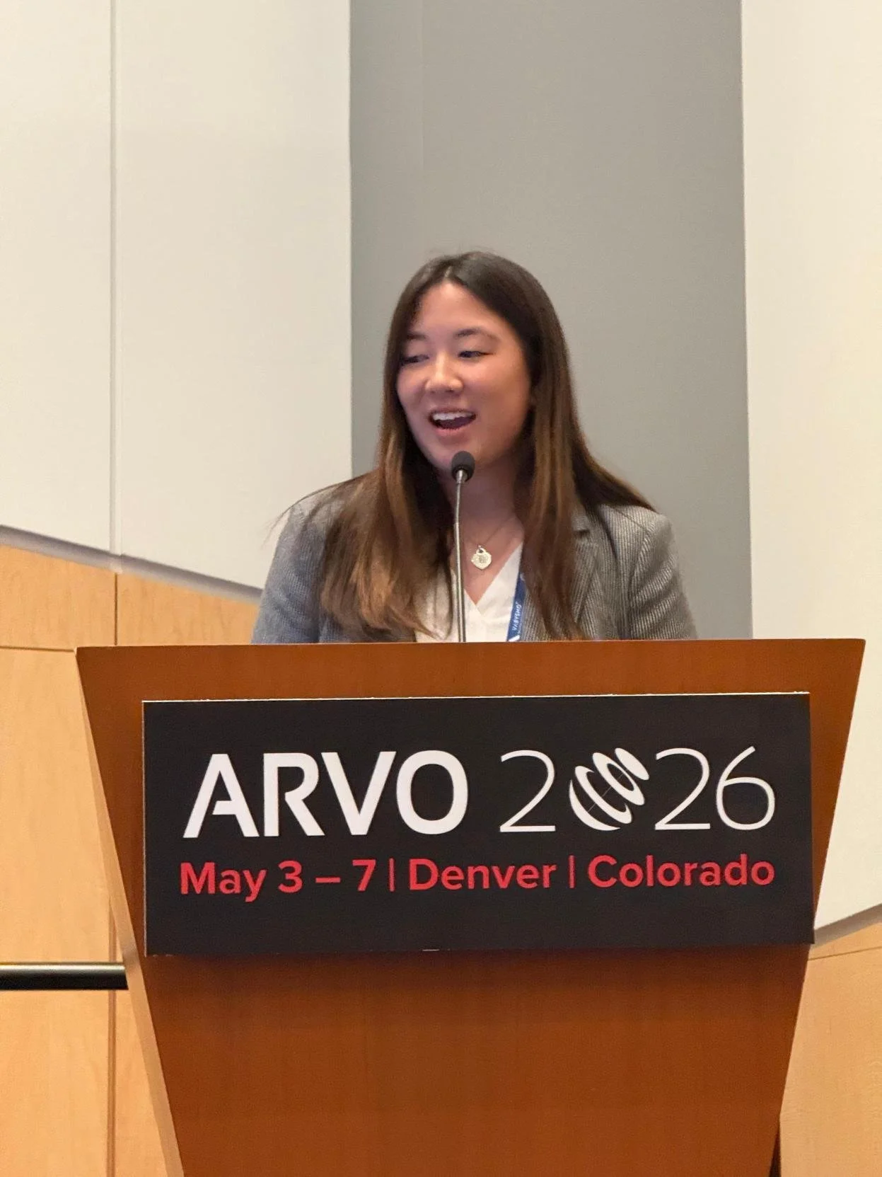 Lily gave an outstanding ARVO 2026 presentation!