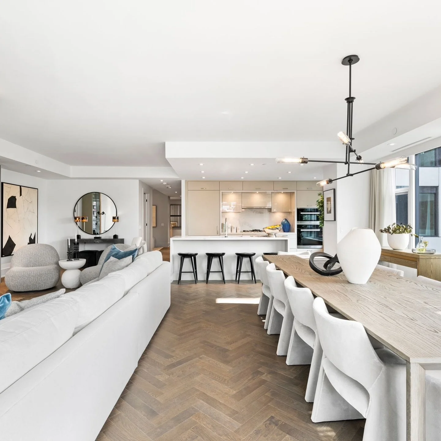 FOR SALE

802 - 455 Wellington St W
Toronto, ON 📍

2 Bedrooms | 3.5 Bathrooms
2284 SF with a 533 SF Terrace
Parking + Locker

$3,650,000 CAD
__

Experience unparalleled luxury in @tridelcommunities move-in ready model suites, designed for immediate 