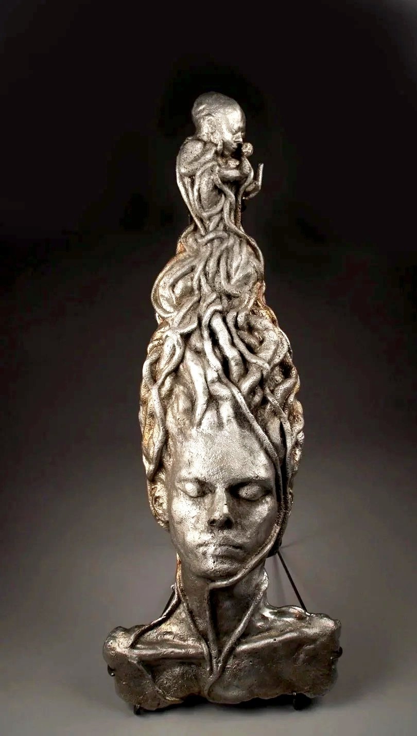 01 Cast aluminum/ Intermediate Sculpture	2017	HWD 3x1x1 ft