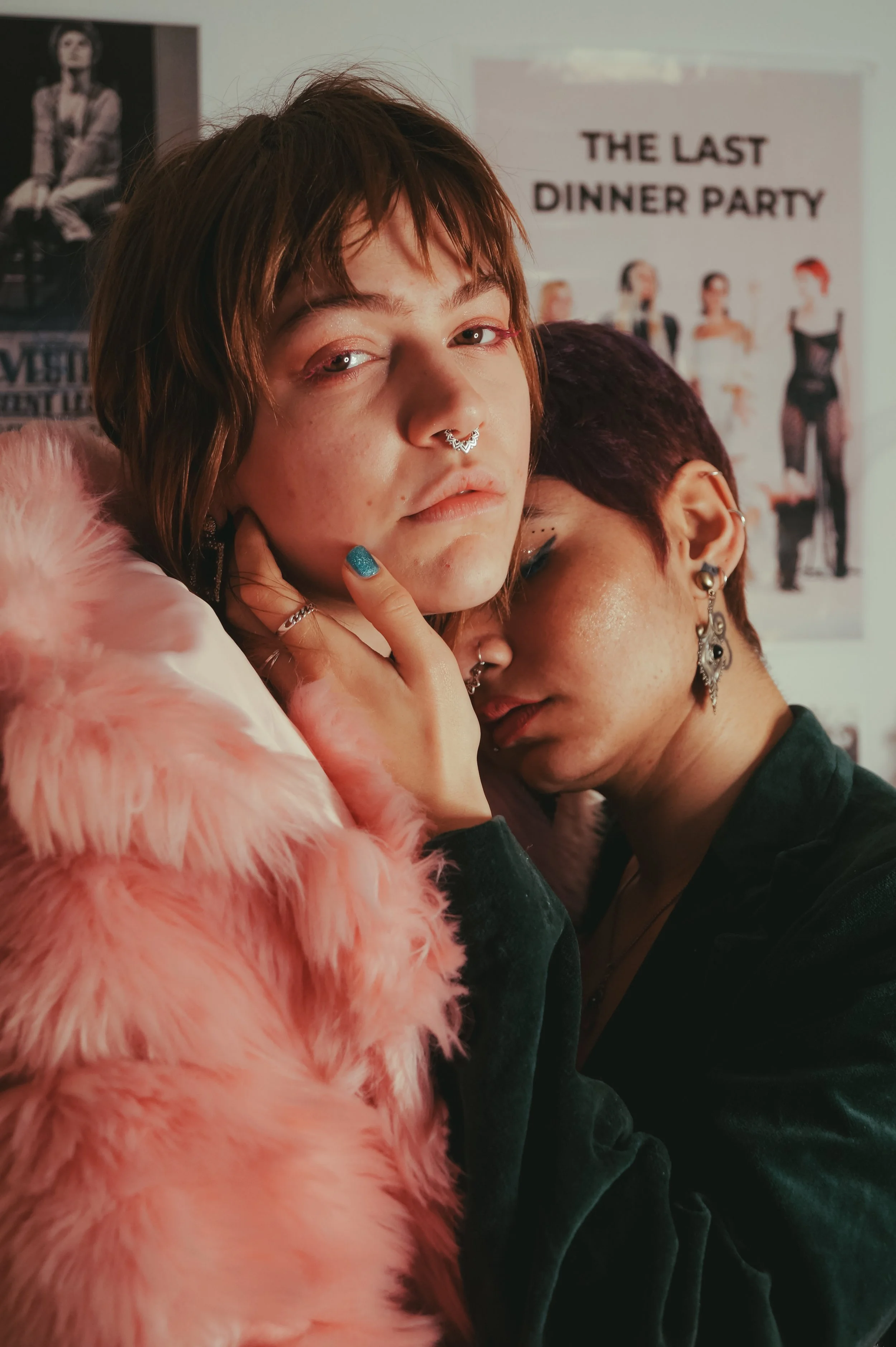 Learning when to hide