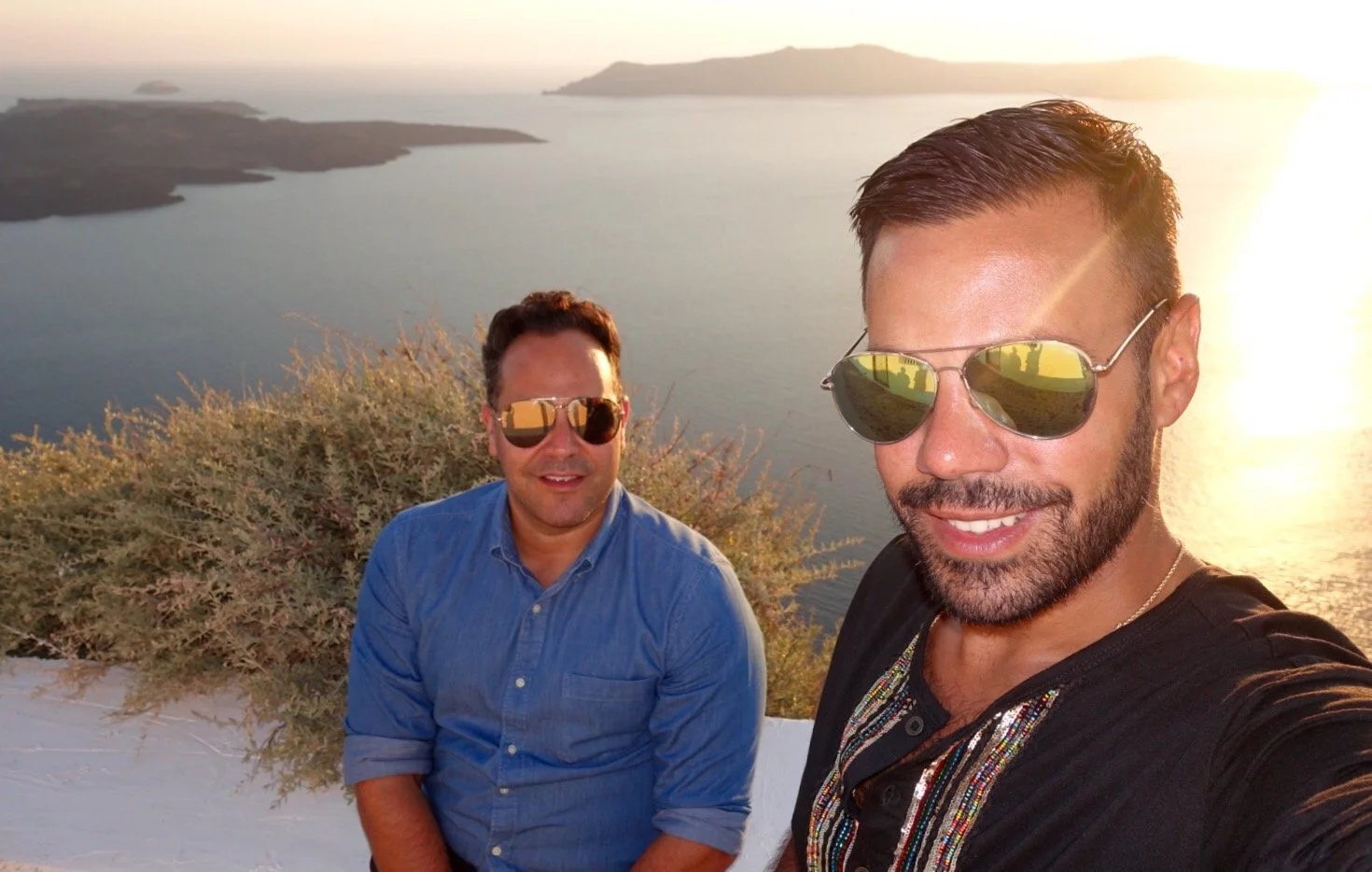 selfies on the walk to Fira