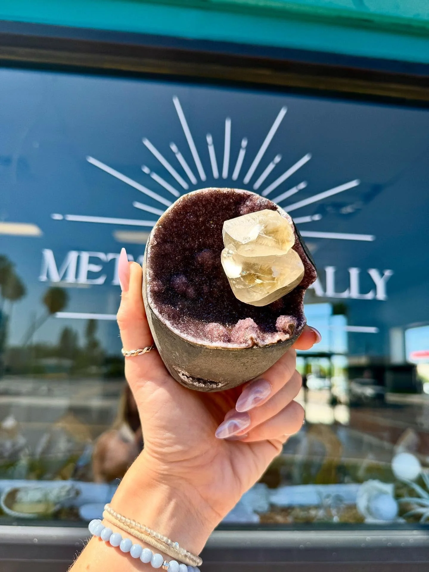 Elevated by energy✨
#Crystals #CrystalHealing #Amethyst #Calcite #CrystalEnergy #MetaphysicalShop #HealingVibes #PositiveEnergy #SpiritualJourney #MindBodySpirit #GoodVibesOnly #EnergyHealing #CrystalMagic #ByBeachesfirst