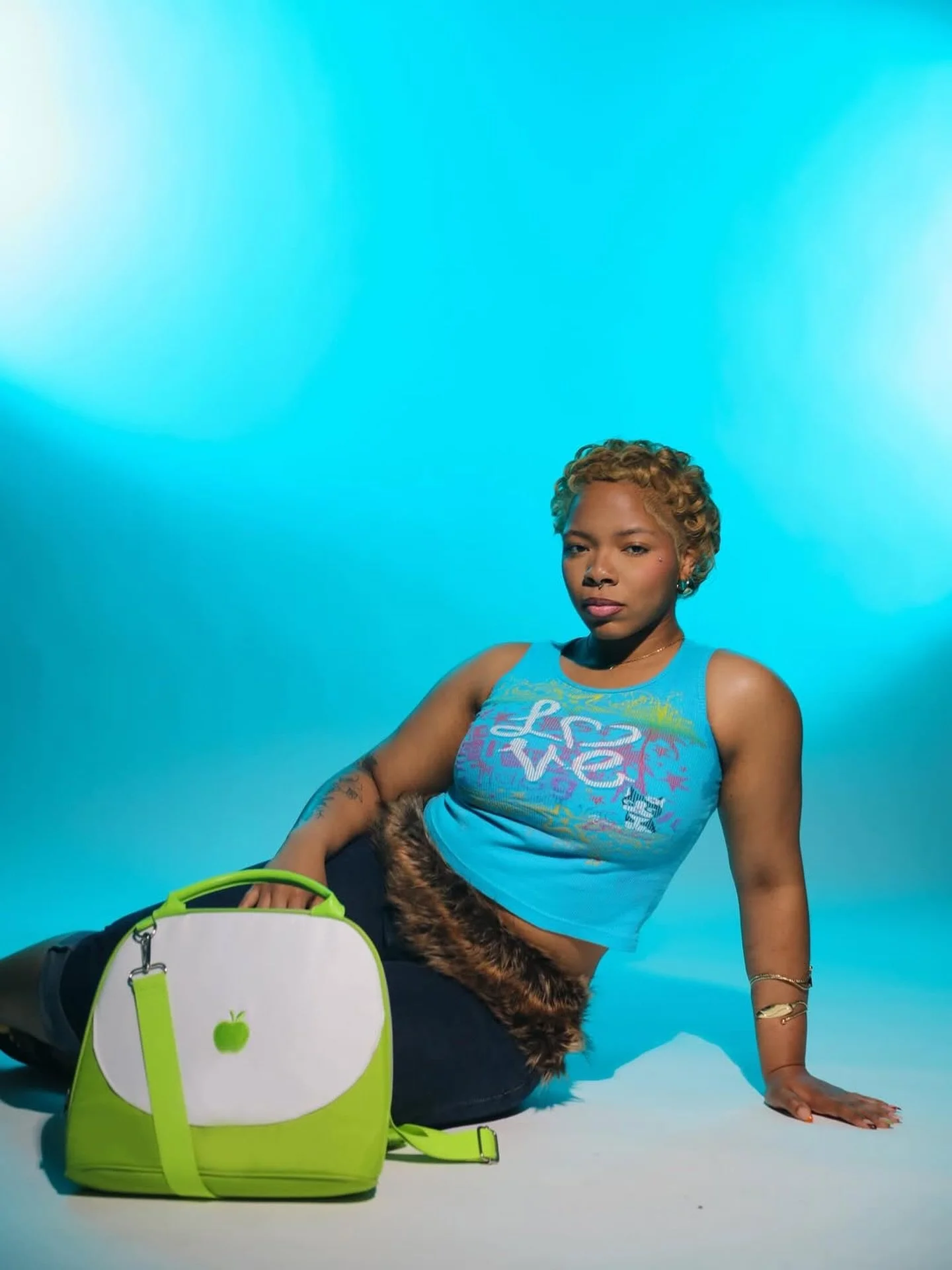 We 🩵 @j.ayvista 📸&rsquo;s &amp; @kaleighcheree modeling the lime green Bagintosh! 
Y2K forever. 

Repost from @j.ayvista
&bull;
&ldquo;Think Bagintosh&rdquo;, by auravistatones 

Had the chance to shoot for @bagintosh2000 and their brand on this ca