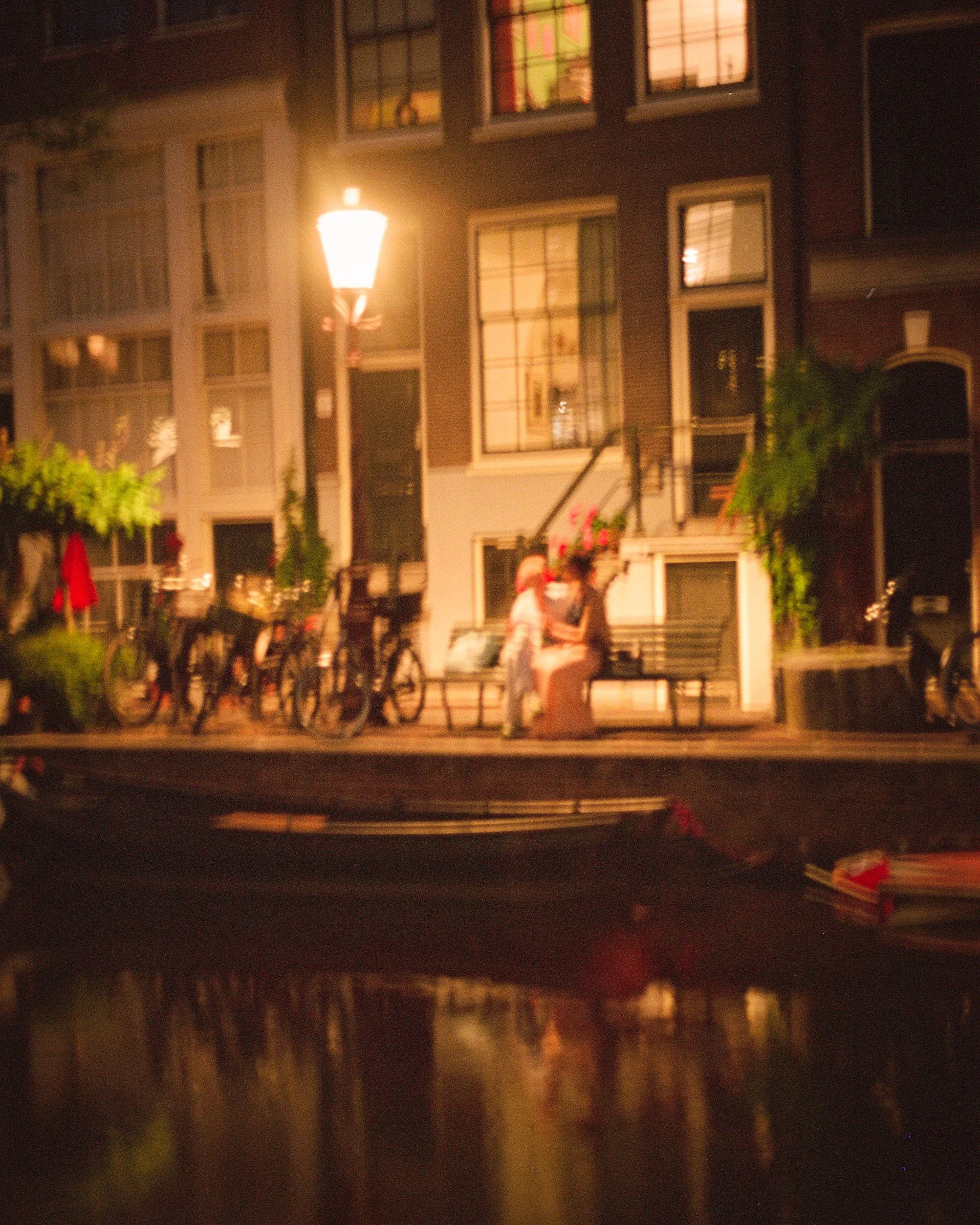 Amsterdam on 35mm film

Studio Lou provides food and beverage photography, fine dining photography, restaurant photography, interior photography, art photography, luxury food photography, michelin star food photography, culinary photography, professi