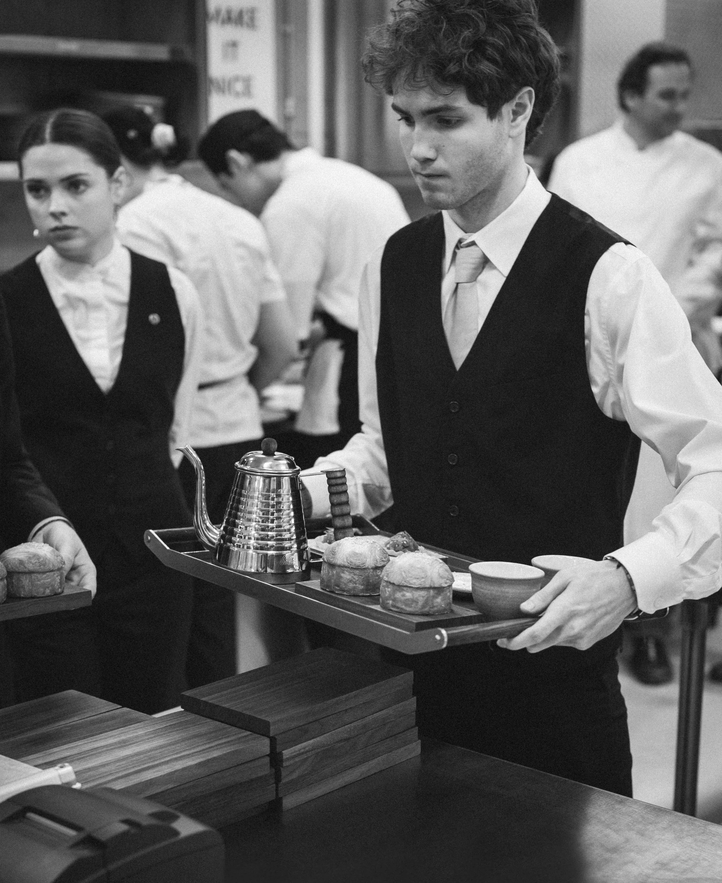 Kitchen staff shot for guest chef collaboration with Sean Brock at Daniel Humm x The Charleston Place popup powered by Resy. Food and lifestyle photography for Daniel Humm x The Charleston Place in Charleston, South Carolina.

Studio Lou is a food, r