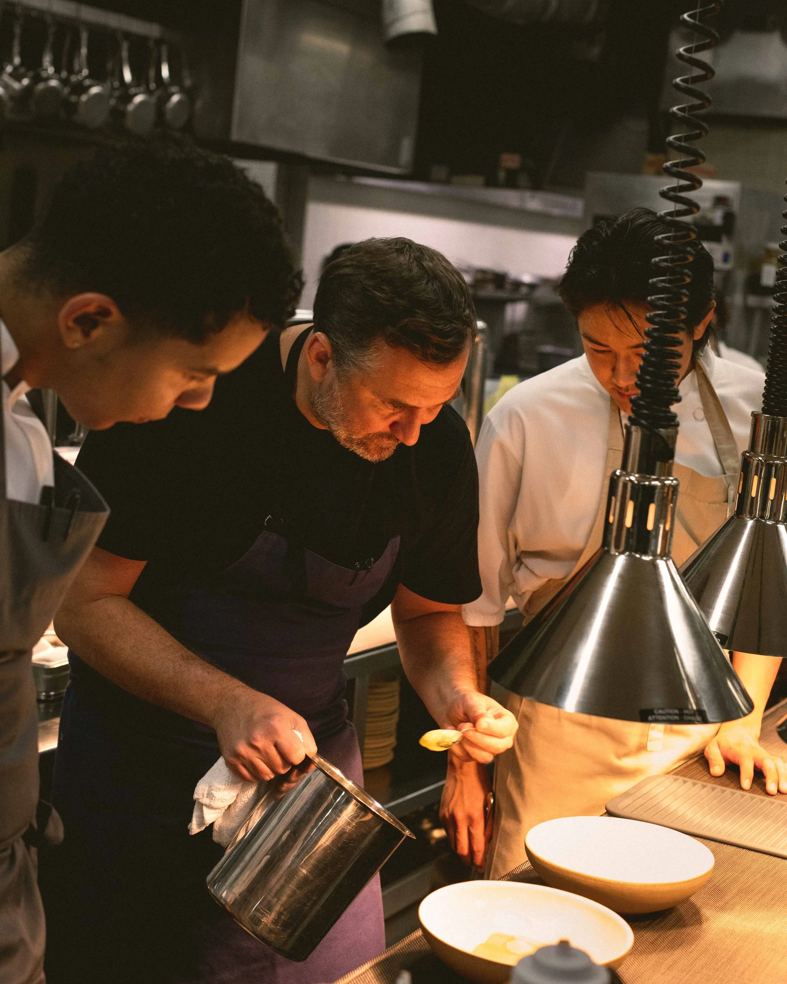 Chef Daniel 'Dano' Heinze of Vern's and team at Daniel Humm x The Charleston Place popup guest chef series powered by Resy. Food and lifestyle photography for Daniel Humm x The Charleston Place in Charleston, South Carolina.

Studio Lou provides food