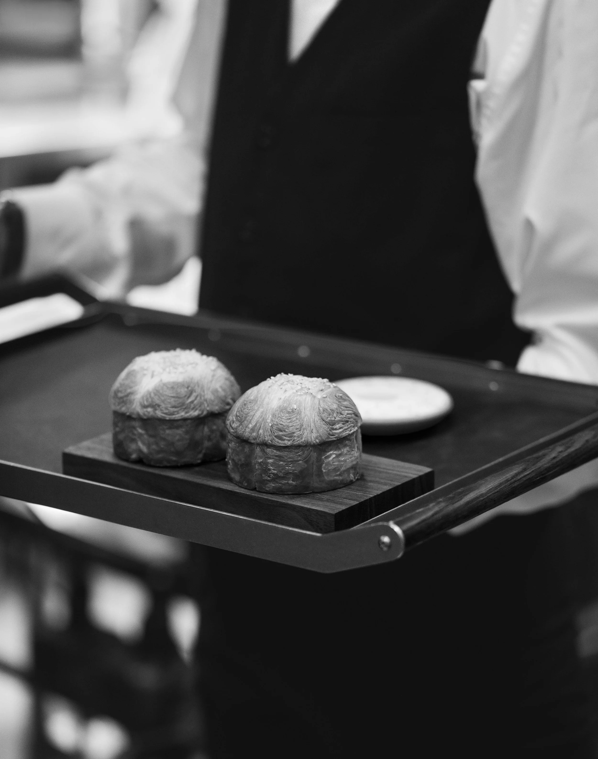 Kitchen shots for guest chef collaboration with Sean Brock at Daniel Humm x The Charleston Place popup powered by Resy. Food and lifestyle photography for Daniel Humm x The Charleston Place in Charleston, South Carolina.

Studio Lou is a food, restau