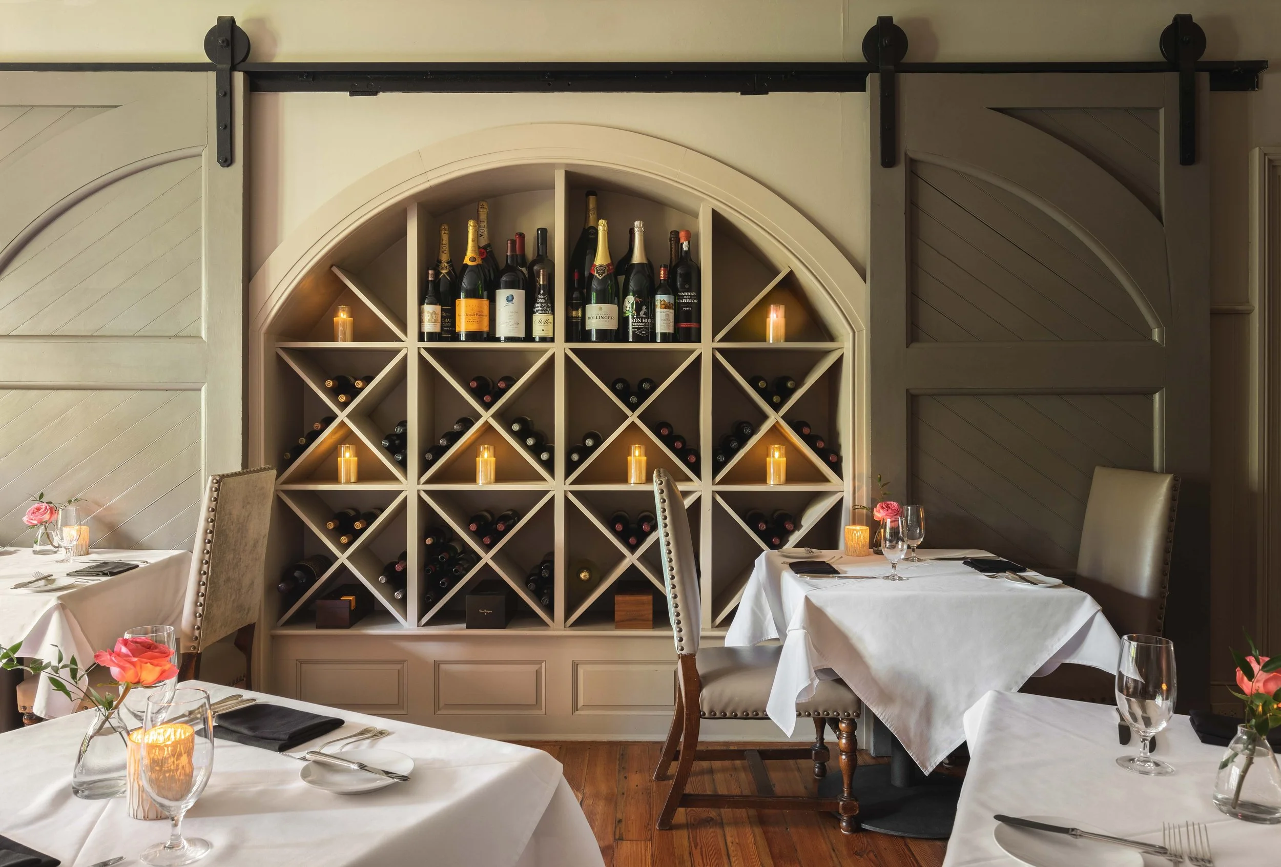 Interior wine dining room in Circa 1886 in Charleston, SC.

Studio Lou is a food, restaurant, interior, and lifestyle photographer based out of Charleston, South Carolina and servicing clients in Savannah Georgia, Columbia South Carolina, Myrtle Beac