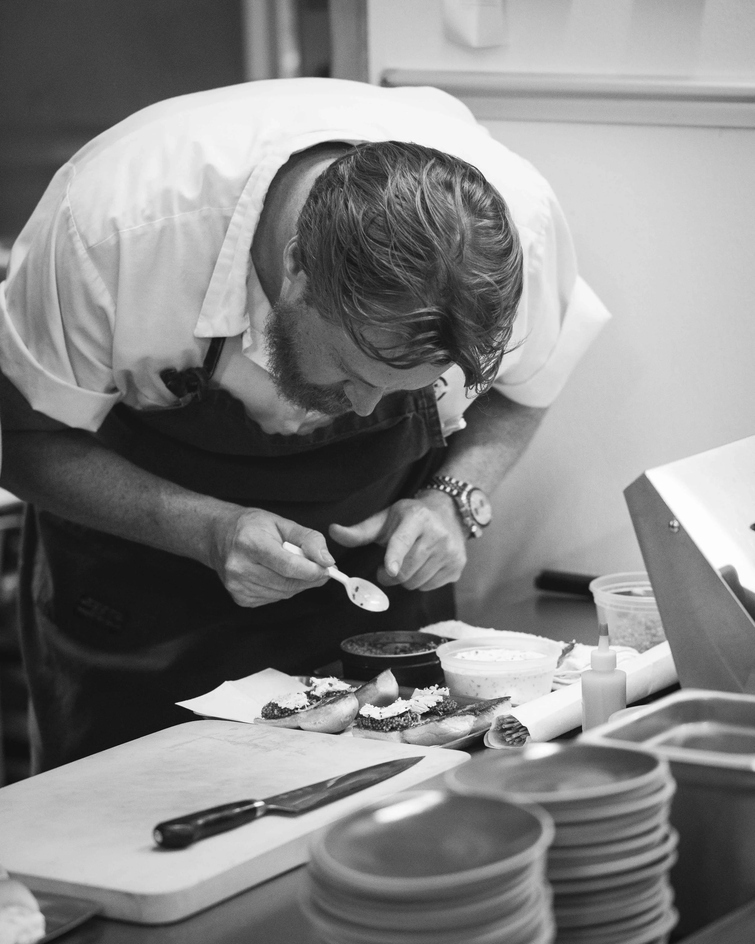 Chef James London of Chubby Fish at Daniel Humm x The Charleston Place popup powered by Resy guest chef event. Food and lifestyle photography for Daniel Humm x The Charleston Place in Charleston, South Carolina.

Studio Lou is a food, restaurant, int
