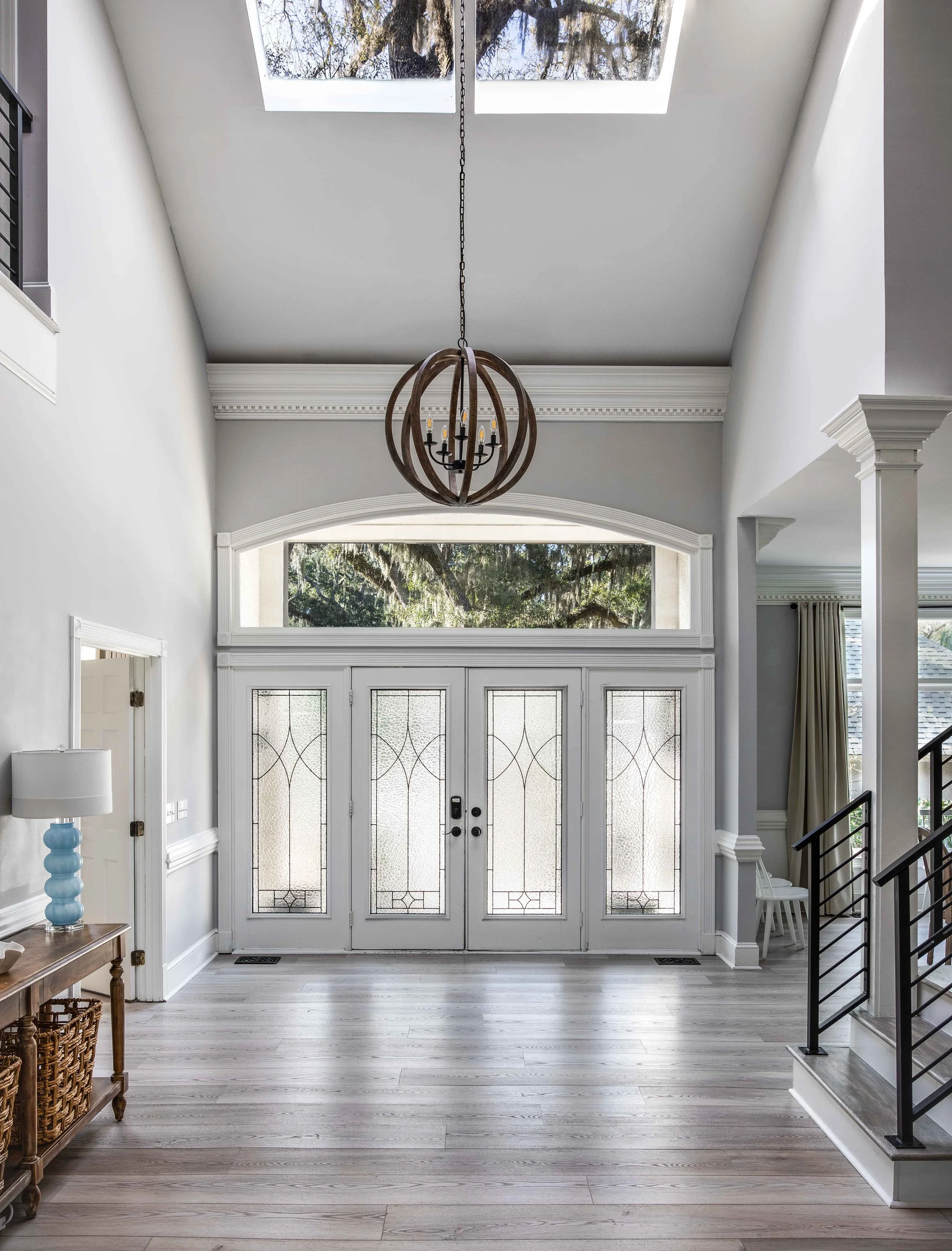 Interior entryway for AvantStay in Hilton Head Island, South Carolina.

Studio Lou is a food, restaurant, interior, and lifestyle photographer based out of Charleston, South Carolina and servicing clients in Savannah Georgia, Columbia South Carolina,