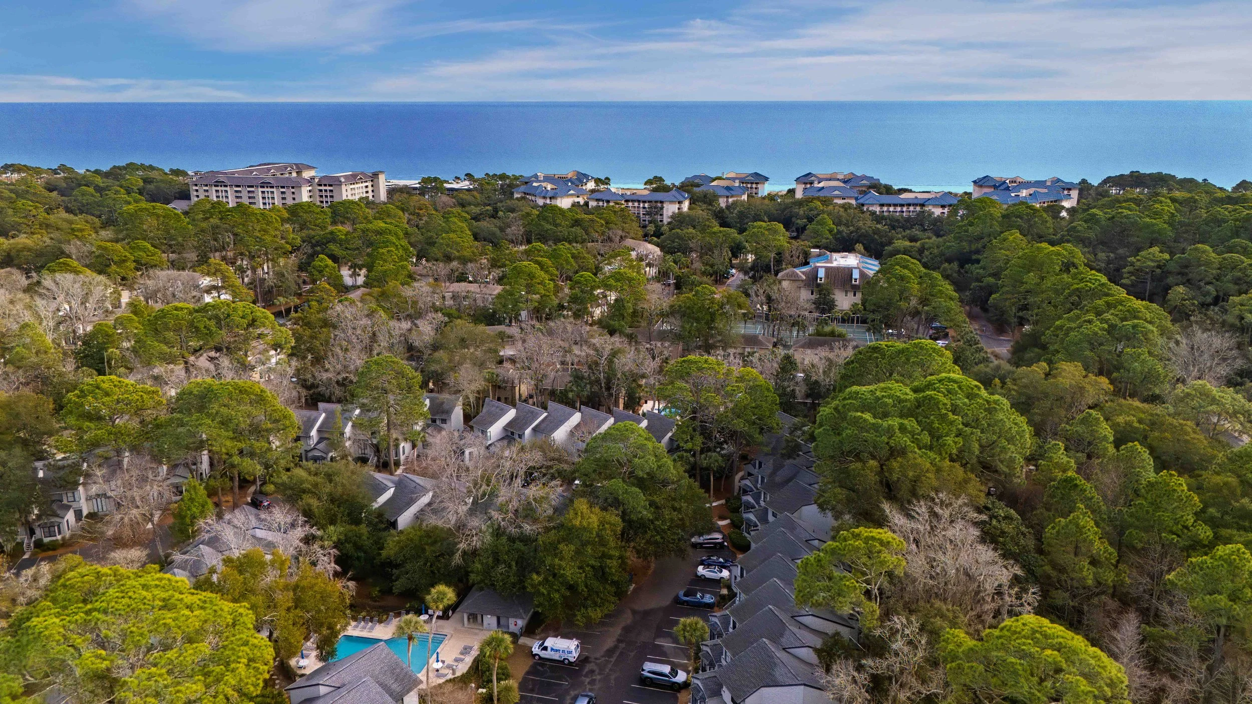Drone photo for Avantstay in Hilton Head Island, South Carolina.

Studio Lou is a food, restaurant, interior, and lifestyle photographer based out of Charleston, South Carolina and servicing clients in Savannah Georgia, Columbia South Carolina, Myrtl