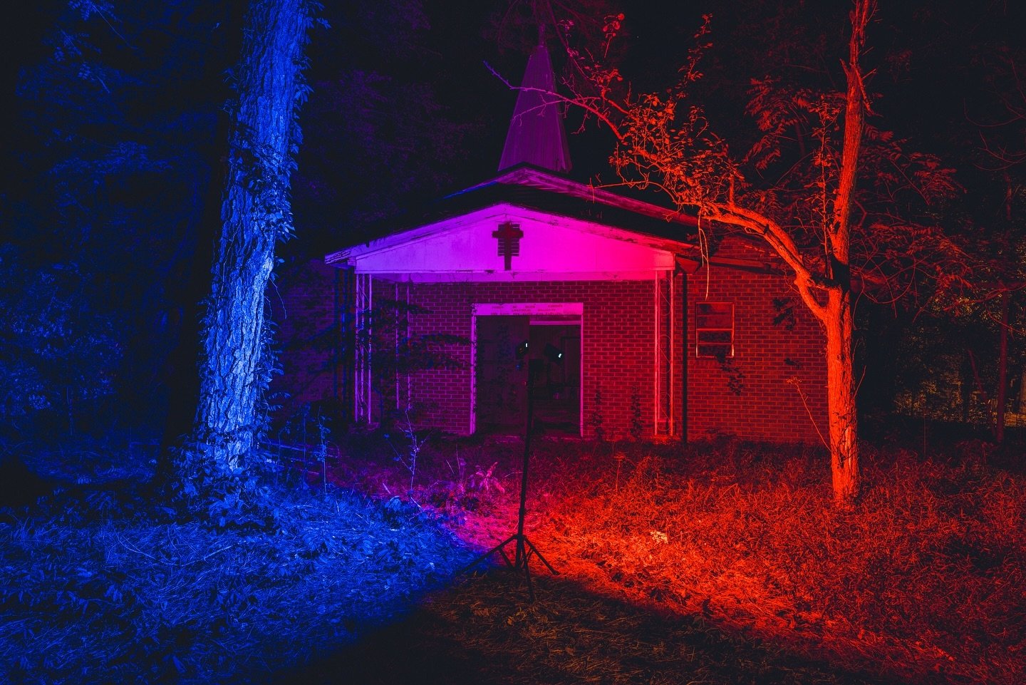 My prayers weren&rsquo;t answered 

#scary #photography #grunge #avantarte #weheartit #ifyouleave #arte #noicemag  #grungeaesthetics #thetaxcollection #dreamermagazine #abandoned #grungephotography #somewheremagazine #imaginarymagnitude #gominimalmag