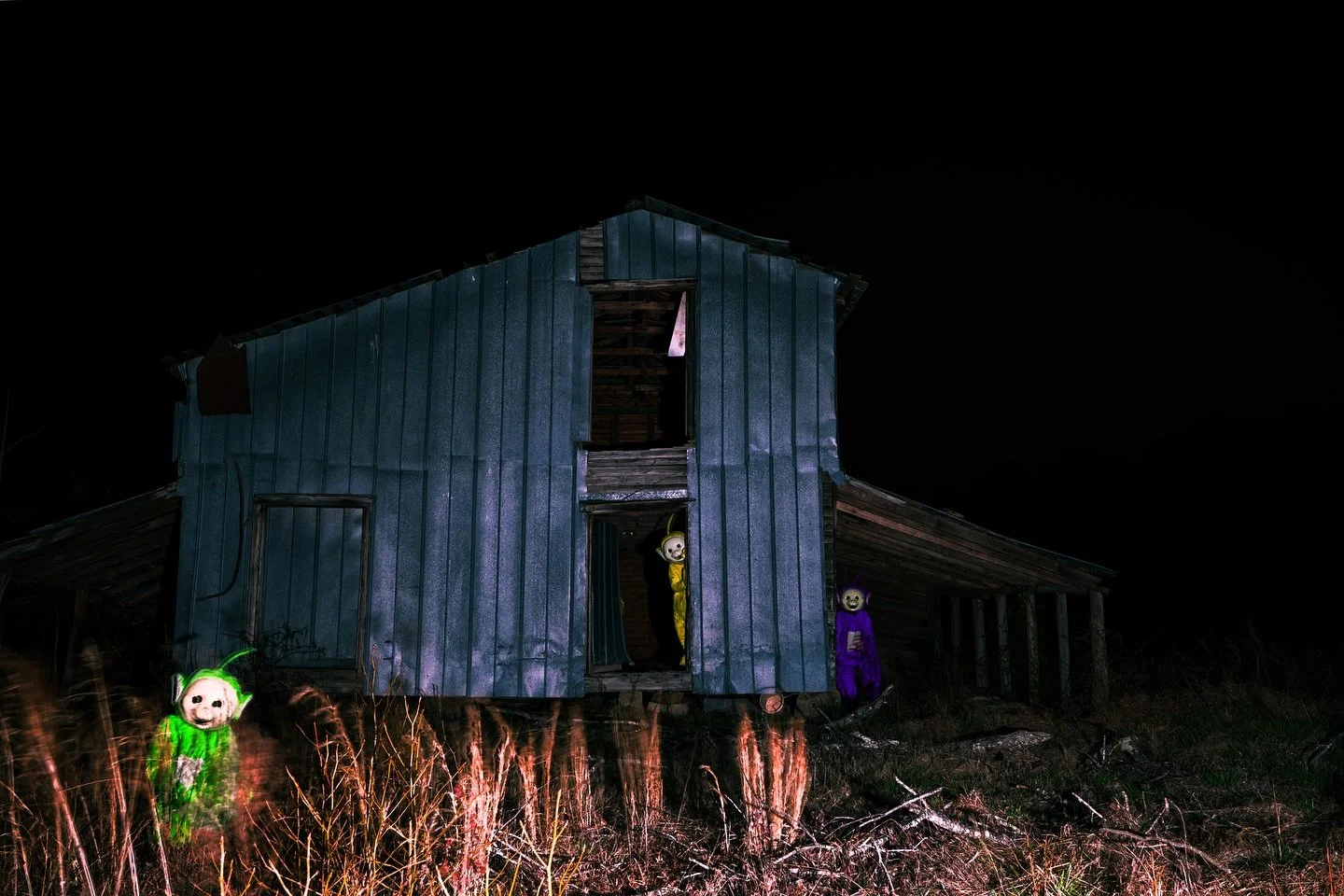 3 of a kind

#scary #photography #grunge #avantarte #weheartit #ifyouleave #arte #noicemag  #grungeaesthetics #thetaxcollection #dreamermagazine #abandoned #grungephotography #somewheremagazine #imaginarymagnitude #gominimalmag #onbooooooom #oftheaft