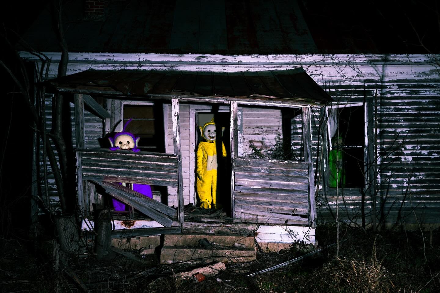 Welcome home

#scary #photography #grunge #avantarte #weheartit #ifyouleave #arte #noicemag  #grungeaesthetics #thetaxcollection #dreamermagazine #abandoned #grungephotography #somewheremagazine #imaginarymagnitude #gominimalmag #onbooooooom #oftheaf