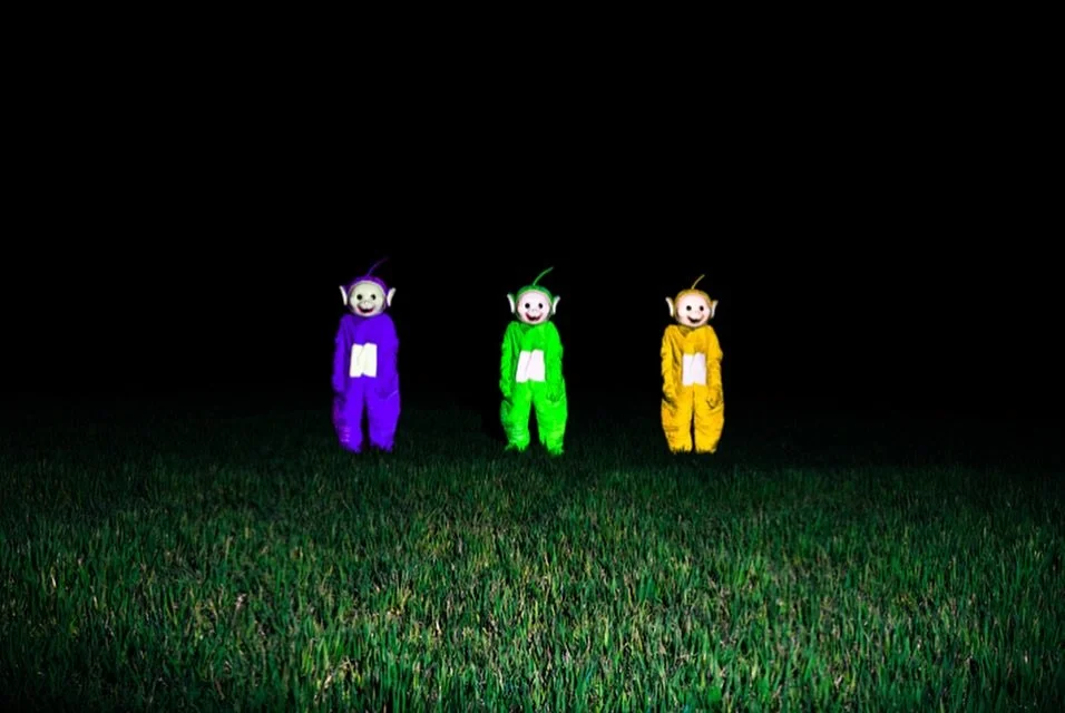 Just 3 friends in a field 

#scary #photography #grunge #avantarte #weheartit #ifyouleave #arte #noicemag  #grungeaesthetics #thetaxcollection #dreamermagazine #abandoned #grungephotography #somewheremagazine #imaginarymagnitude #gominimalmag #onbooo