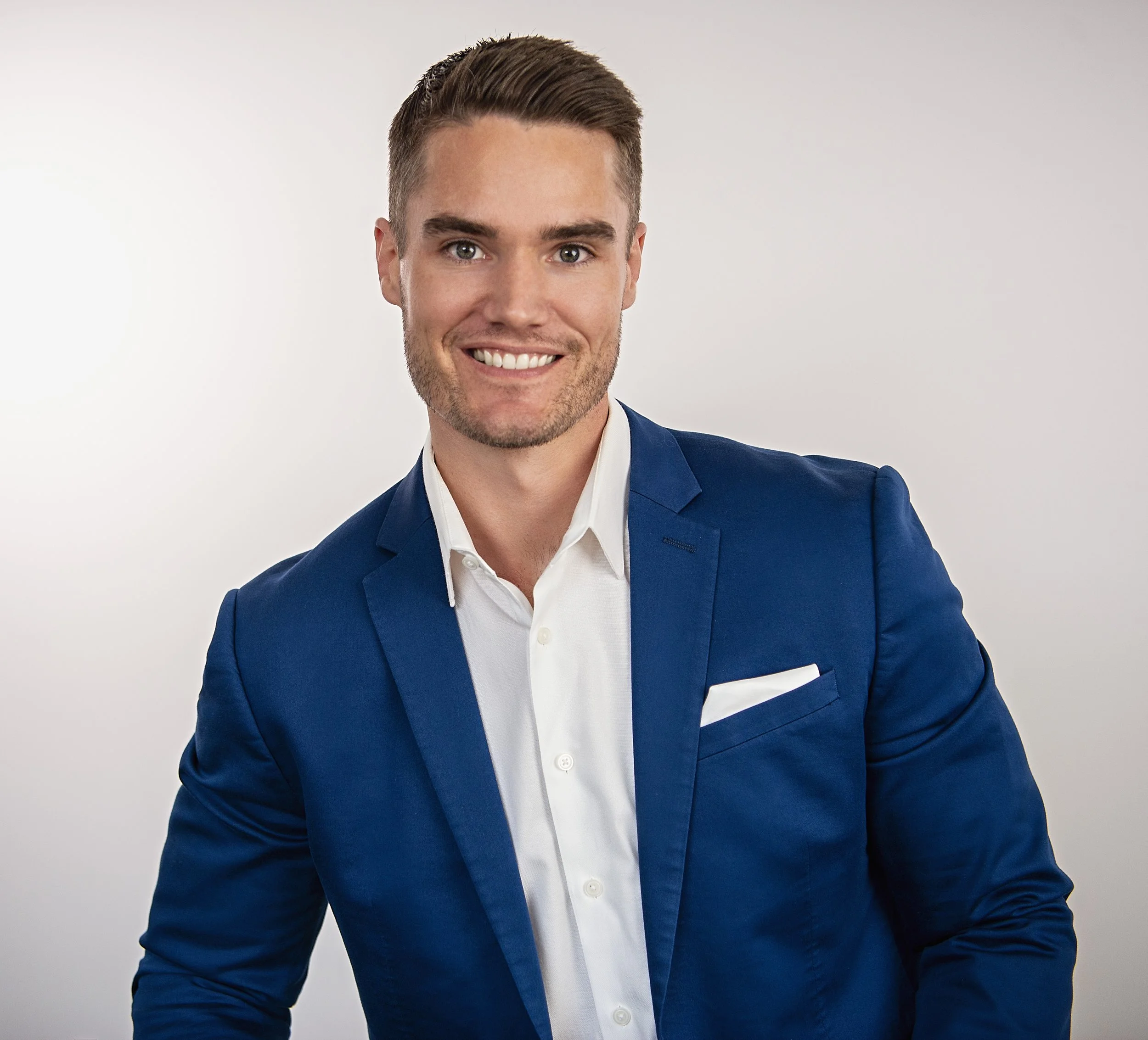 Jesse Bauer Headshot full resolution.jpg