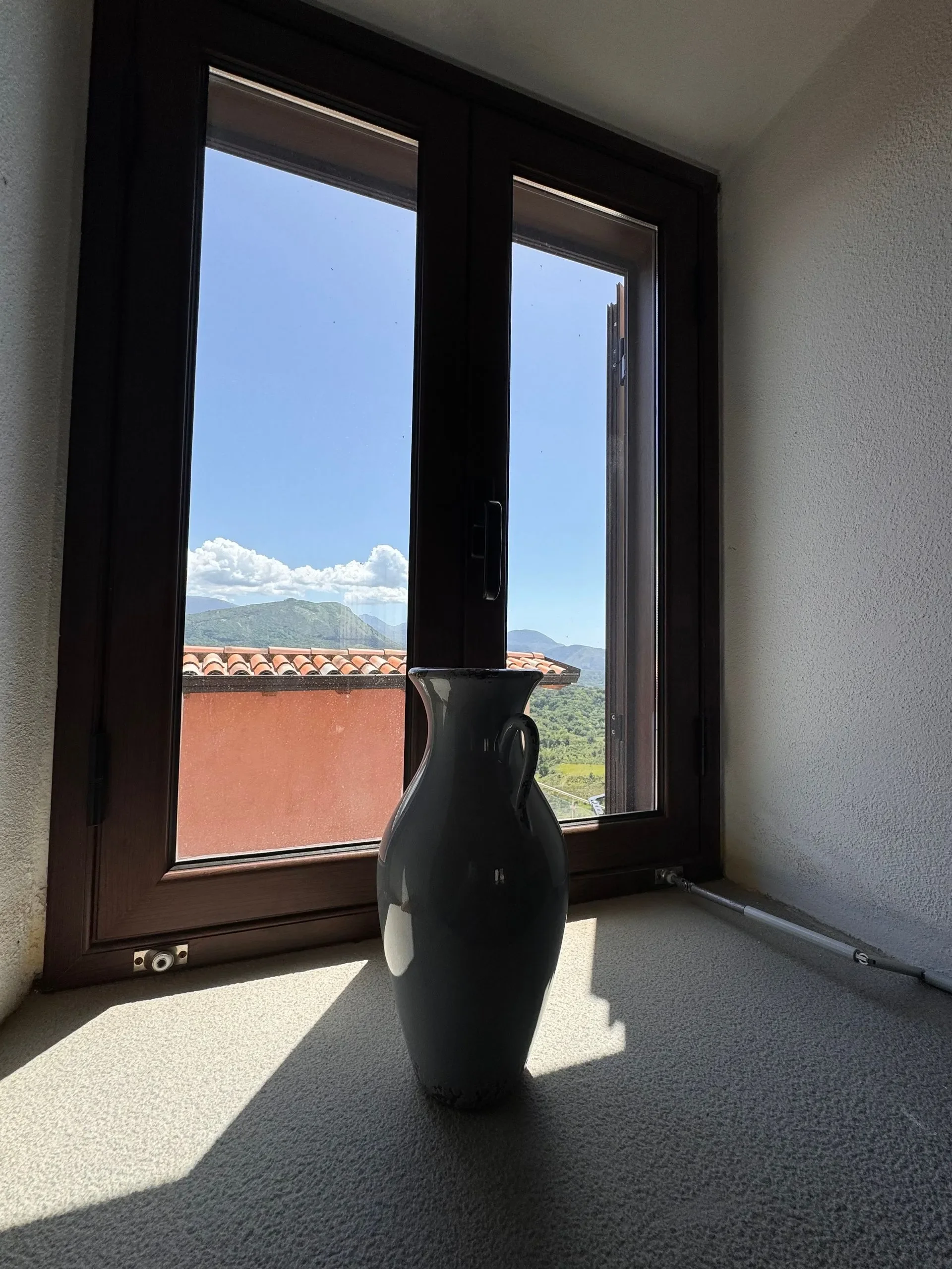 3-level villa 3-bedrooms 3-bathrooms | Completely renovated 2011 | Fully furnished | Sea and mountain views | Cellar | €180,000 (AU$301,000)