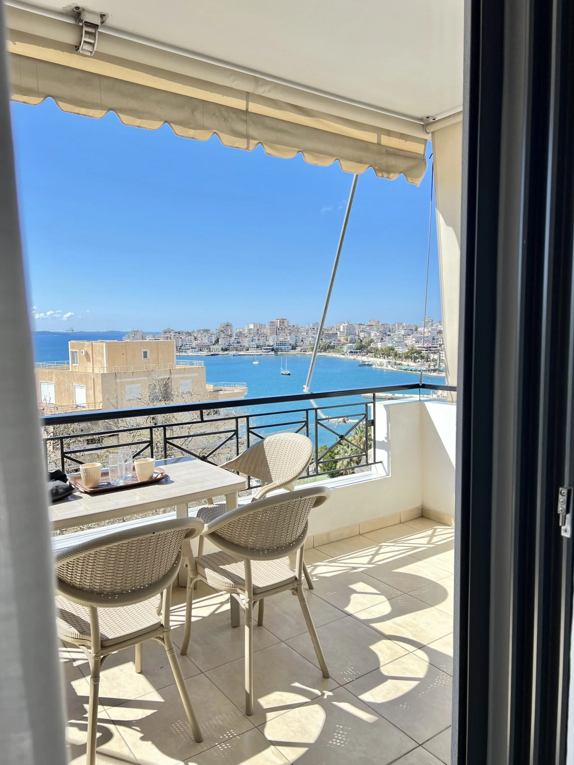 1-bedroom 1-bathroom apartment with amazing sea views | 2 minutes walk to the promenade and beach | Fully furnished |   €158,000 (AU$264,000)