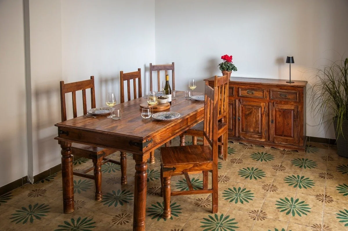 8-bedroom 2-bathroom renovated house 188m2 | 400 metres from the sea with views overlooking the gulf | It consists of two apartments, each with a kitchen, which are being sold as a single unit | There are also separate balconies and a 94m2 terrace wi