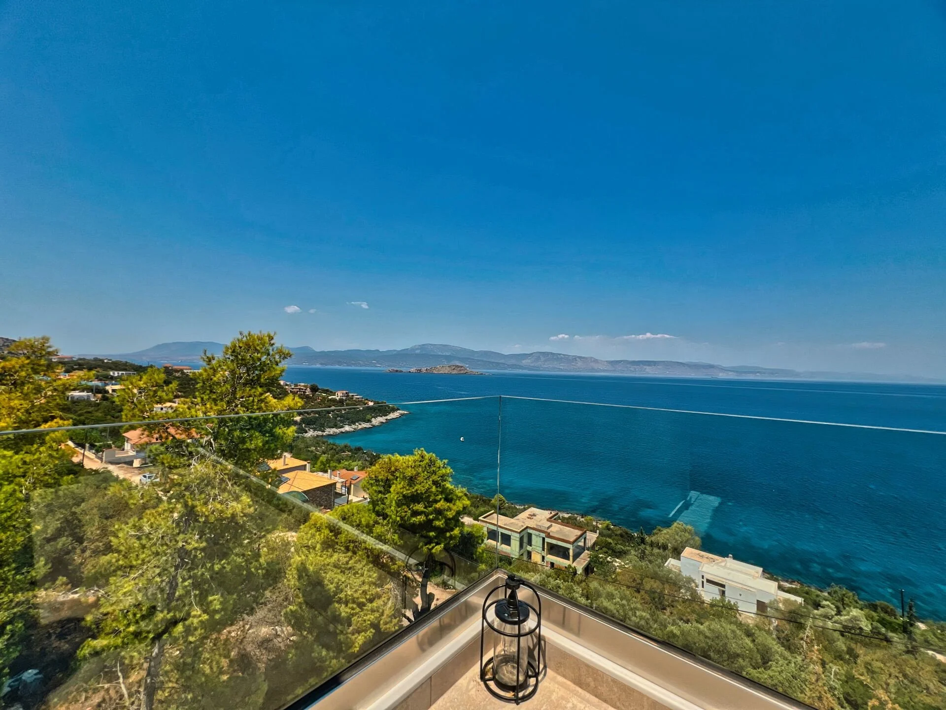4-bedroom 3-bathroom detached house with panoramic sea views | Fully furnished | €400,000 (AU$700,000)