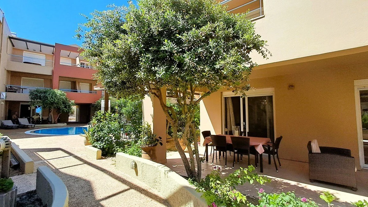 2-bedroom 1-bathroom ground floor apartment | Fully furnished | Exclusive garden/terrace 32.90 m2 | Shared pool just steps from the beach | €250,000 (AU$418,000)