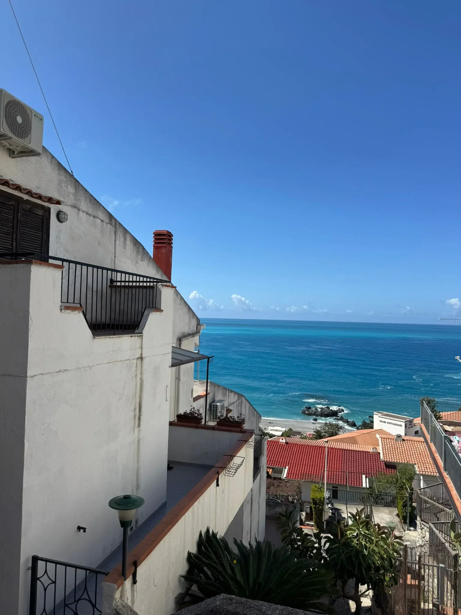 2-bedroom 2-bathroom apartment | Sea and mountain views | Furnished | €125,000 (AU$209,000)