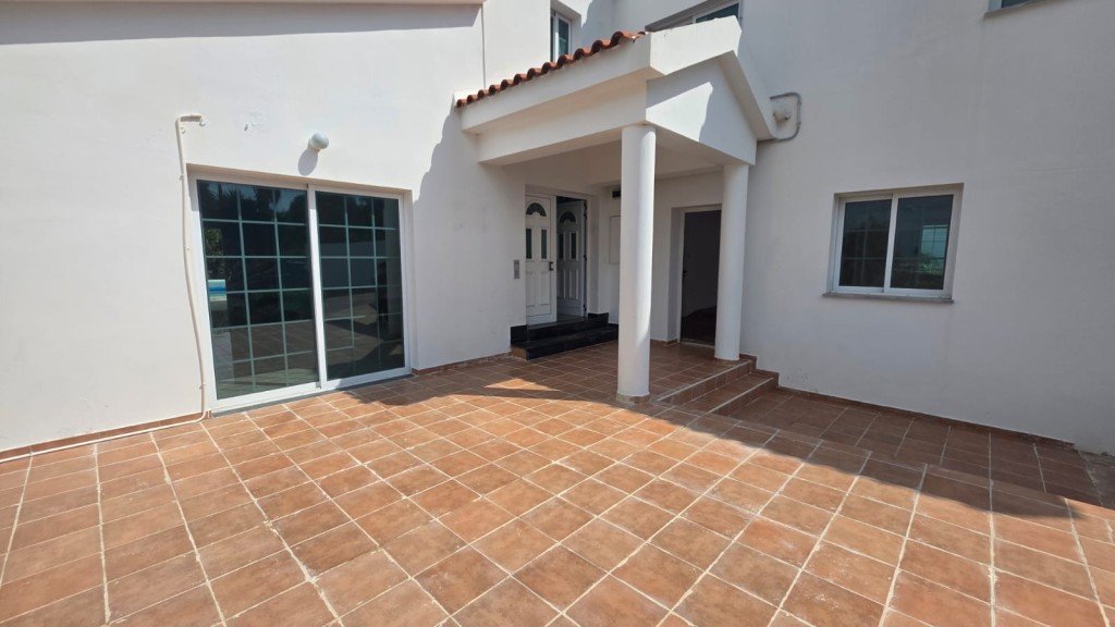 5-bedroom 4-bathroom house on 5,018 m2 land | Panoramic sea views | Pool  Landscaped garden with outdoor seating area with pergola | €1,100,000 (AU$1,837,000)