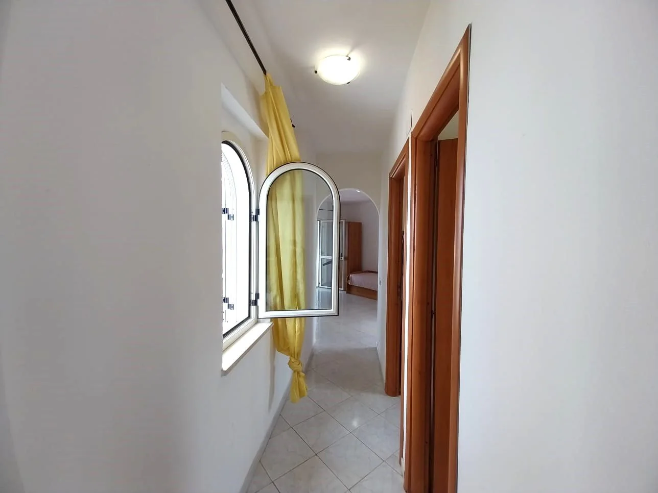 2-bedroom 1-bathroom sea view apartment | Completely renovated (flooring, cladding, plumbing and electrical systems, internal doors, double aluminium windows and adjustable shutters on the outside) | 350 metres from the sea with 93 square meter terra