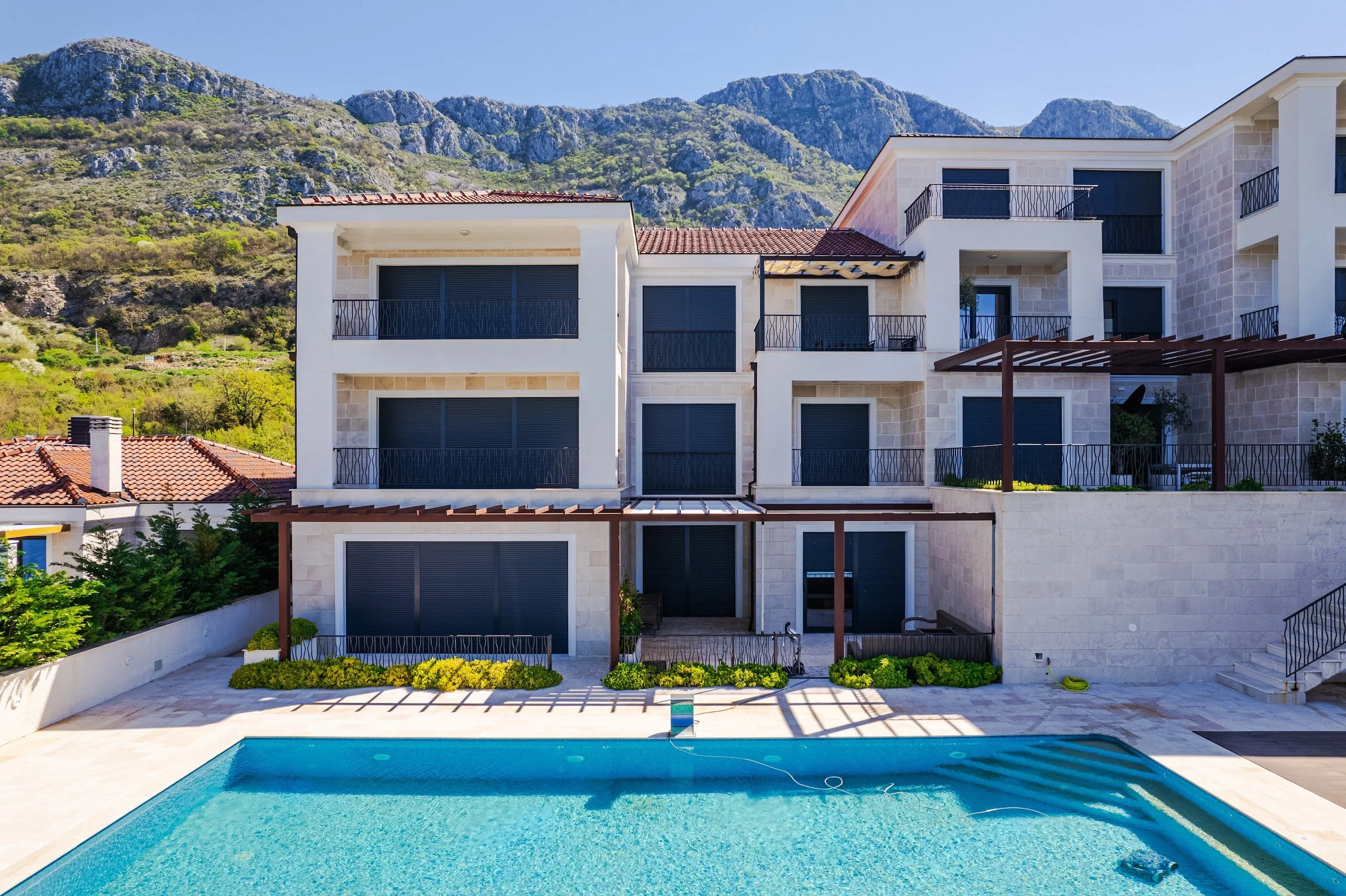 3-Bedroom 2-bathroom apartment | Unobstructed views of sea and Montenegrin coastline | Fully furnished | Large swimming pool for residents | € 445,000 (AU$743,000)