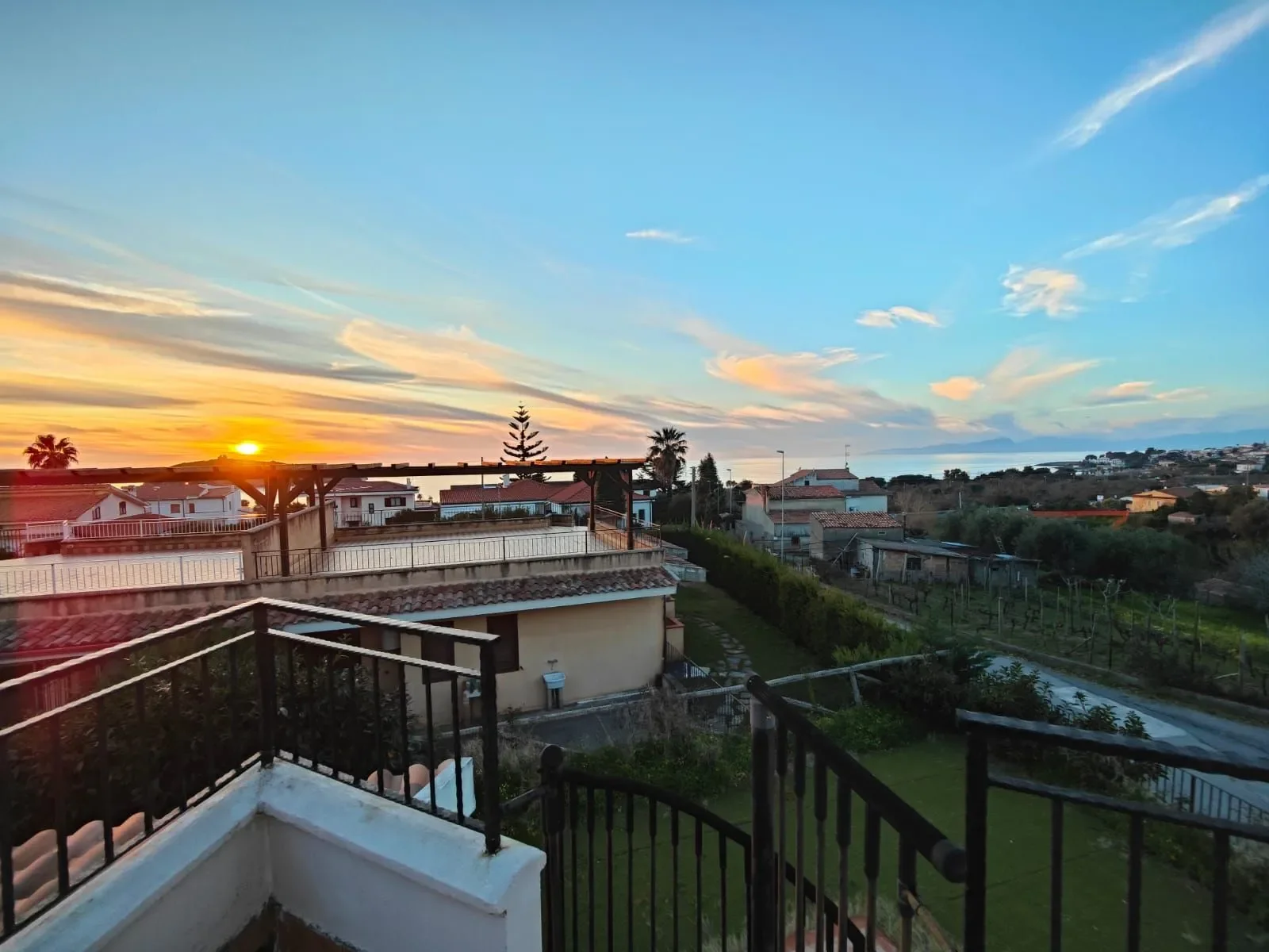 2-bedroom 1-bathroom villa with 75 square-metre paved solarium offering panoramic sea and mountain views | Garden | €175,000 (AU$292,000)