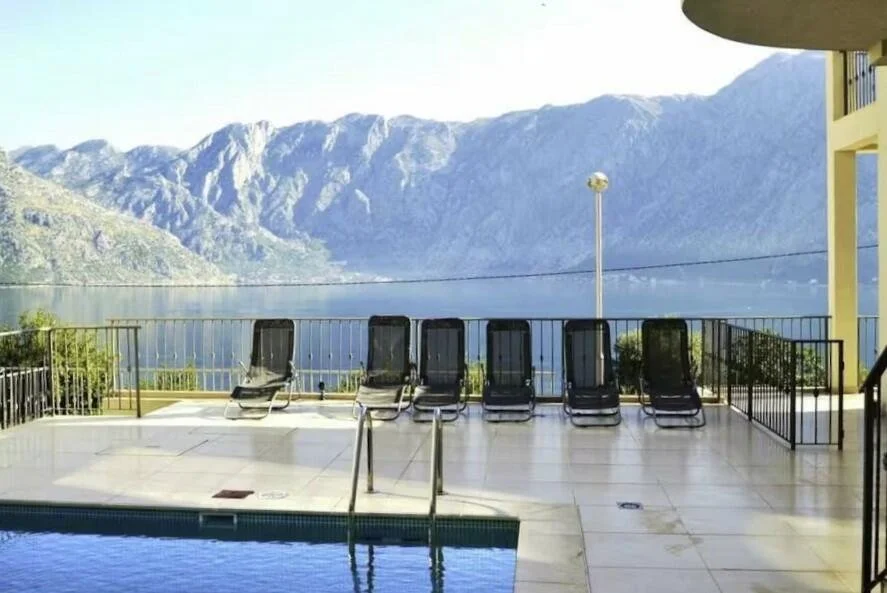 3-bedroom 2-bathroom apartment | Terrace offering panoramic sea views | Fully furnished | Private garage included in the price | Complex with shared pool | €340,000 (AU$564,000)