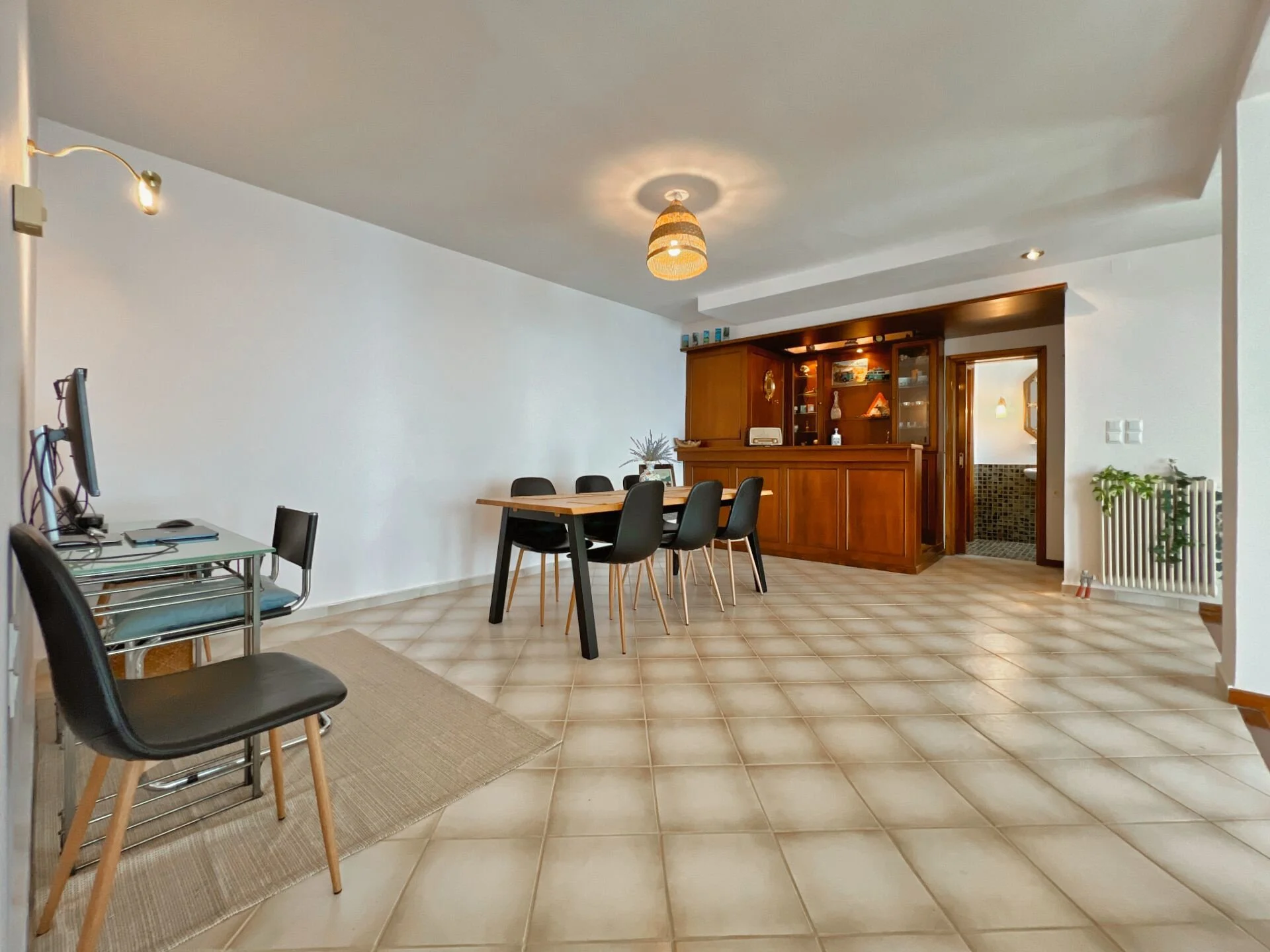 4-bedroom 3-bathroom detached house with panoramic sea views | Fully furnished | €400,000 (AU$700,000)