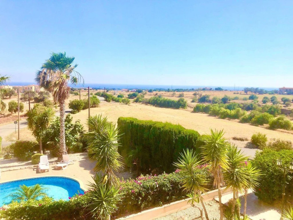3-bedroom 3-bathroom detached villa (160m2) | On 1,074m2 plot with sea and mountain views | Private pool | Landscaped garden | €550,000 (AU$918,000)